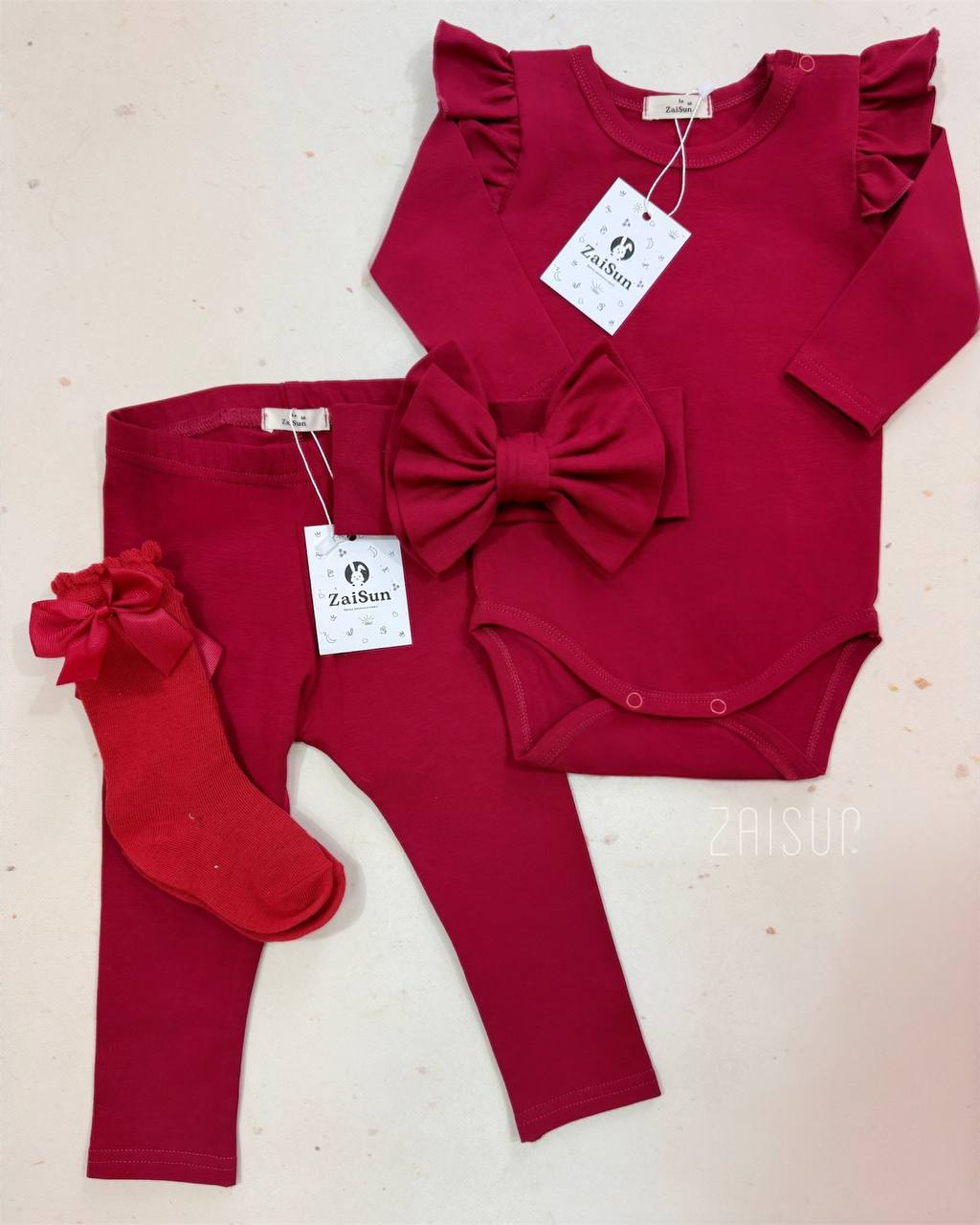 Комплект у бордовому кольорі