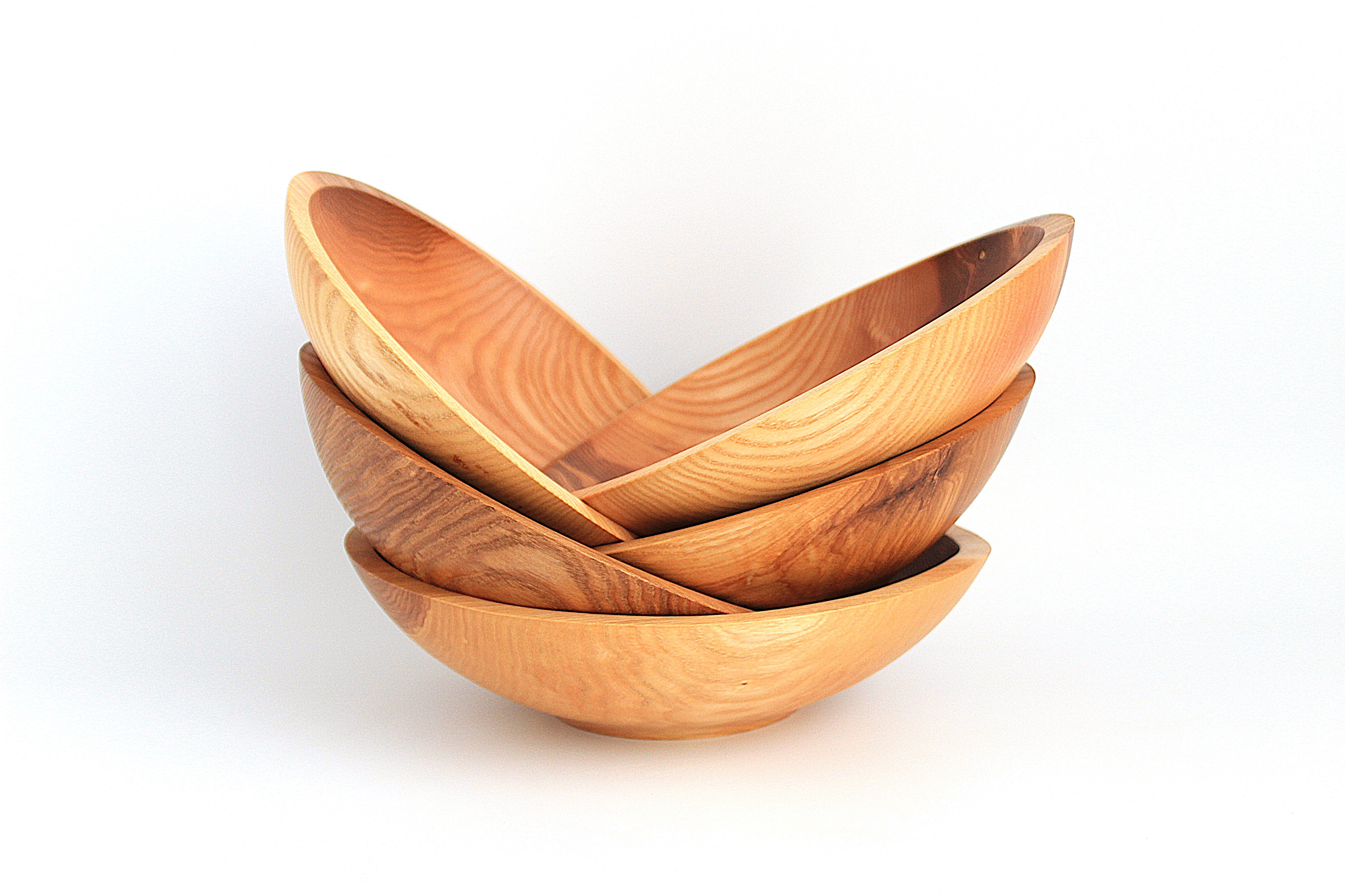 Салатник з ясена для подачі страв