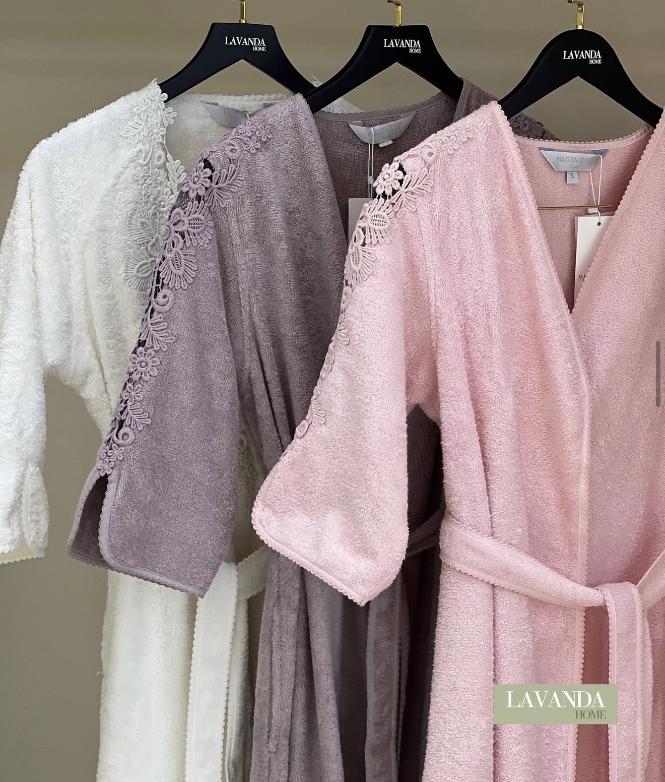 М'який бавовняний жіночій халат з ніжним мереживом Heaven від преміум бренду Maison D'or