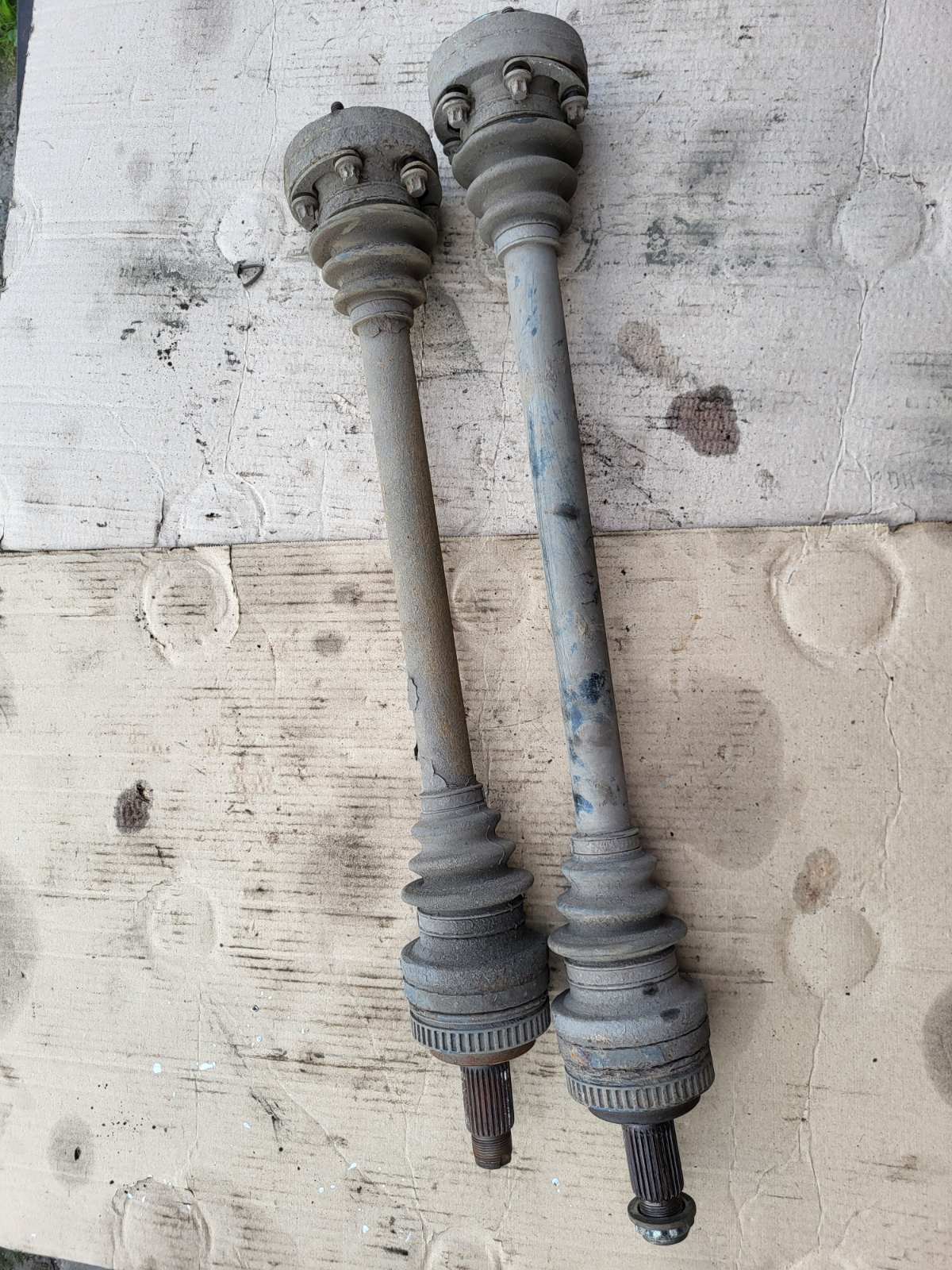 Пара піввісей BMW E46