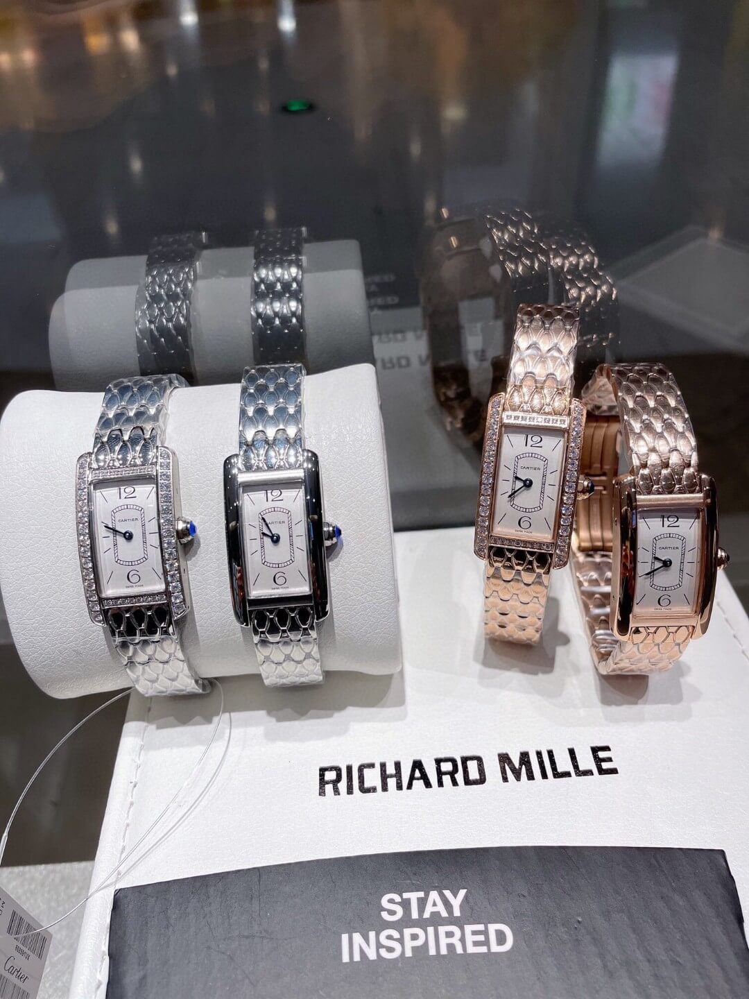 Cartier годинник