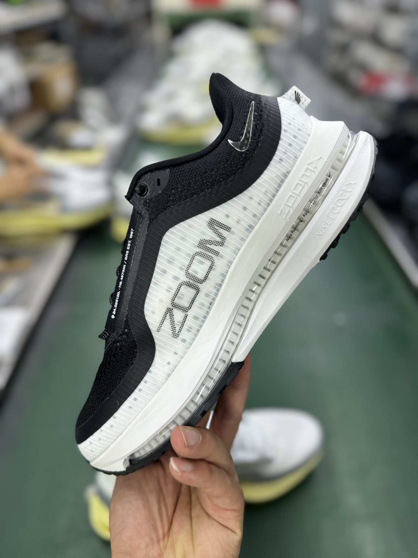 Nike Air Zoom Pegasus Premium  HQ2592-008