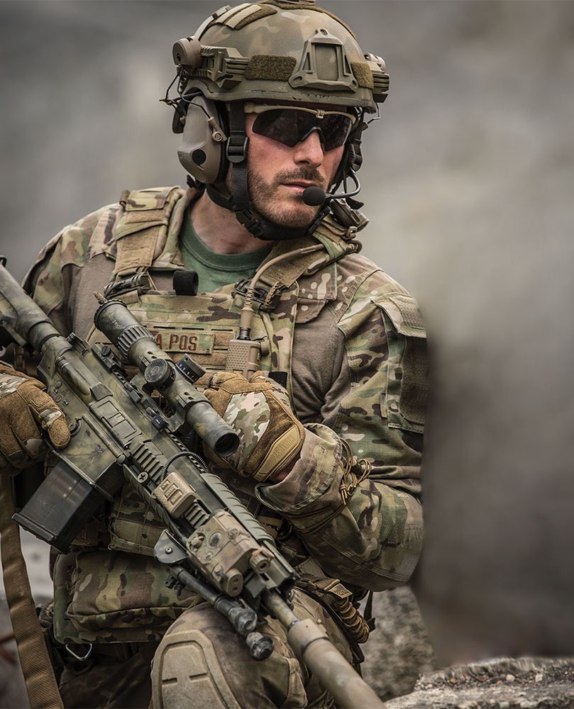 Оригінальна сучасна армійська активна гарнітура зв'язку "INVISIO T7 Tan" + оригінальний модуль комунікаційний "INVISIO INV16250 V50 Gen II 4-PTT 2-COM Tan" від шведського преміум бренду "INVISIO".