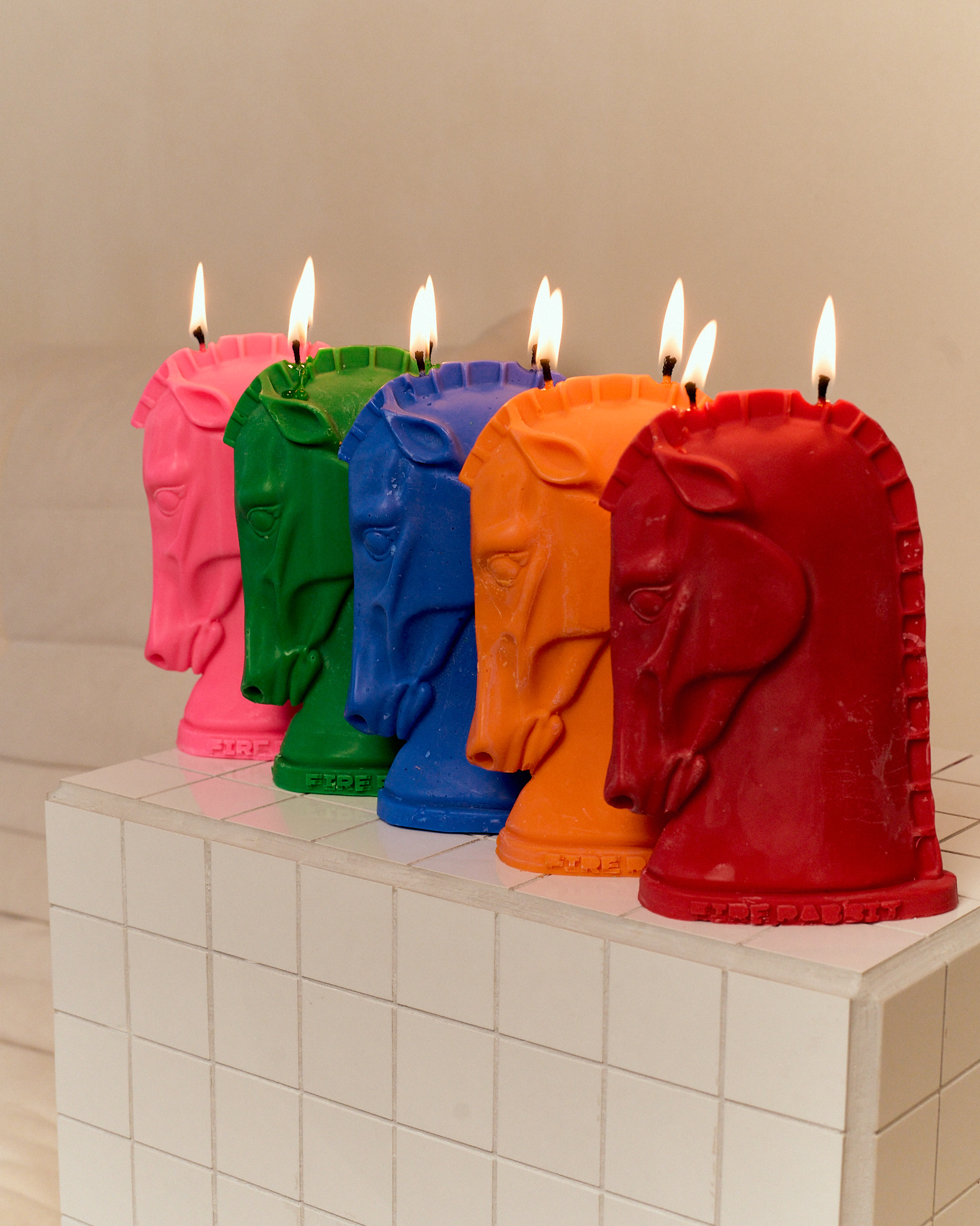 Свічка Кінь (у кольорах)