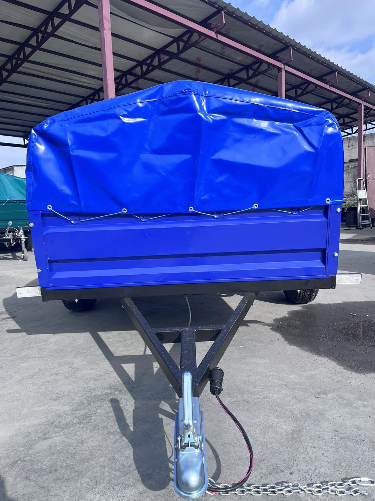 Одновісний причіп «Дніпро-150» з 40 бортом та V-дишлом