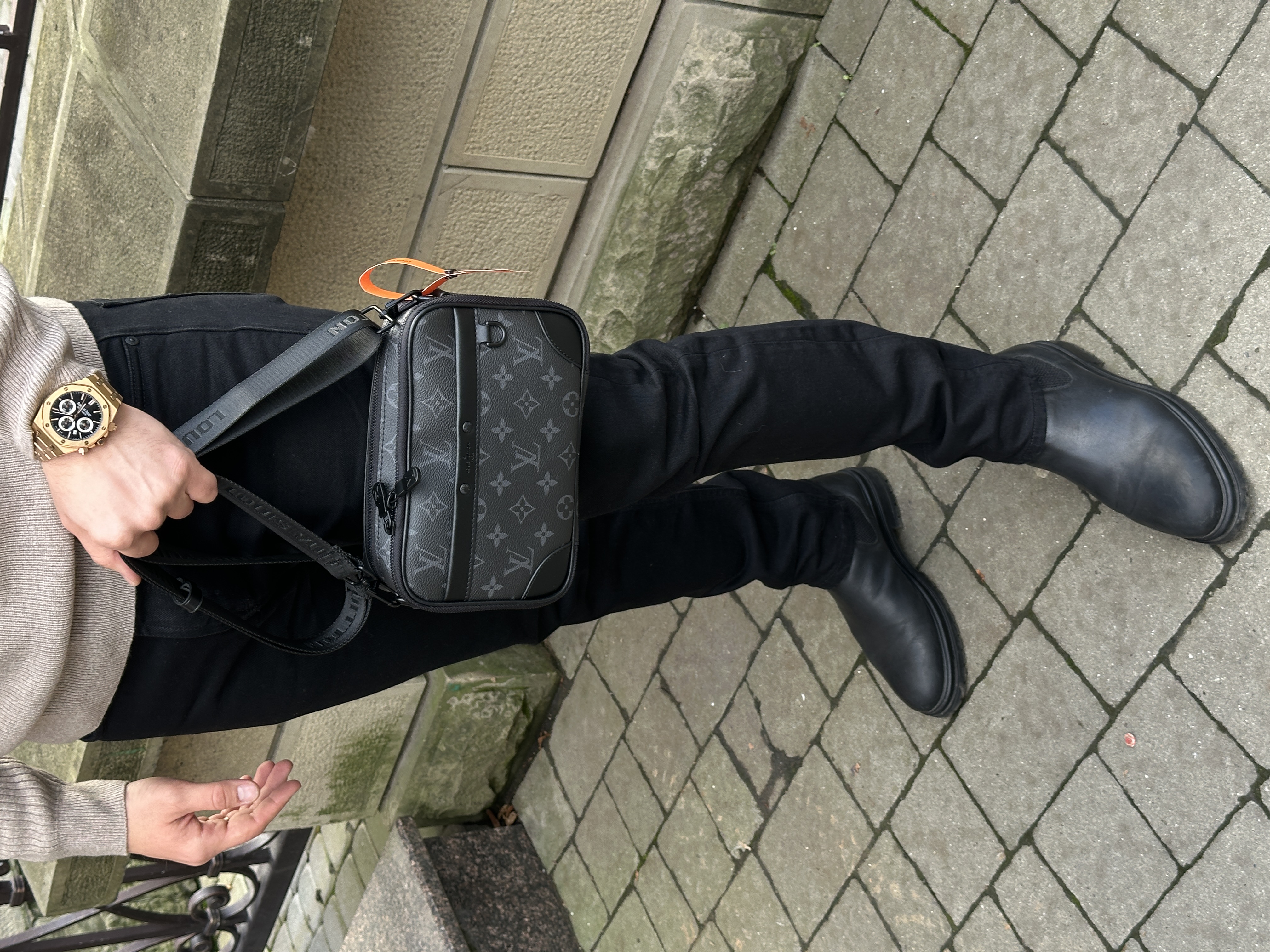 Louis Vuitton Alpha Wearable Wallet Grey Black