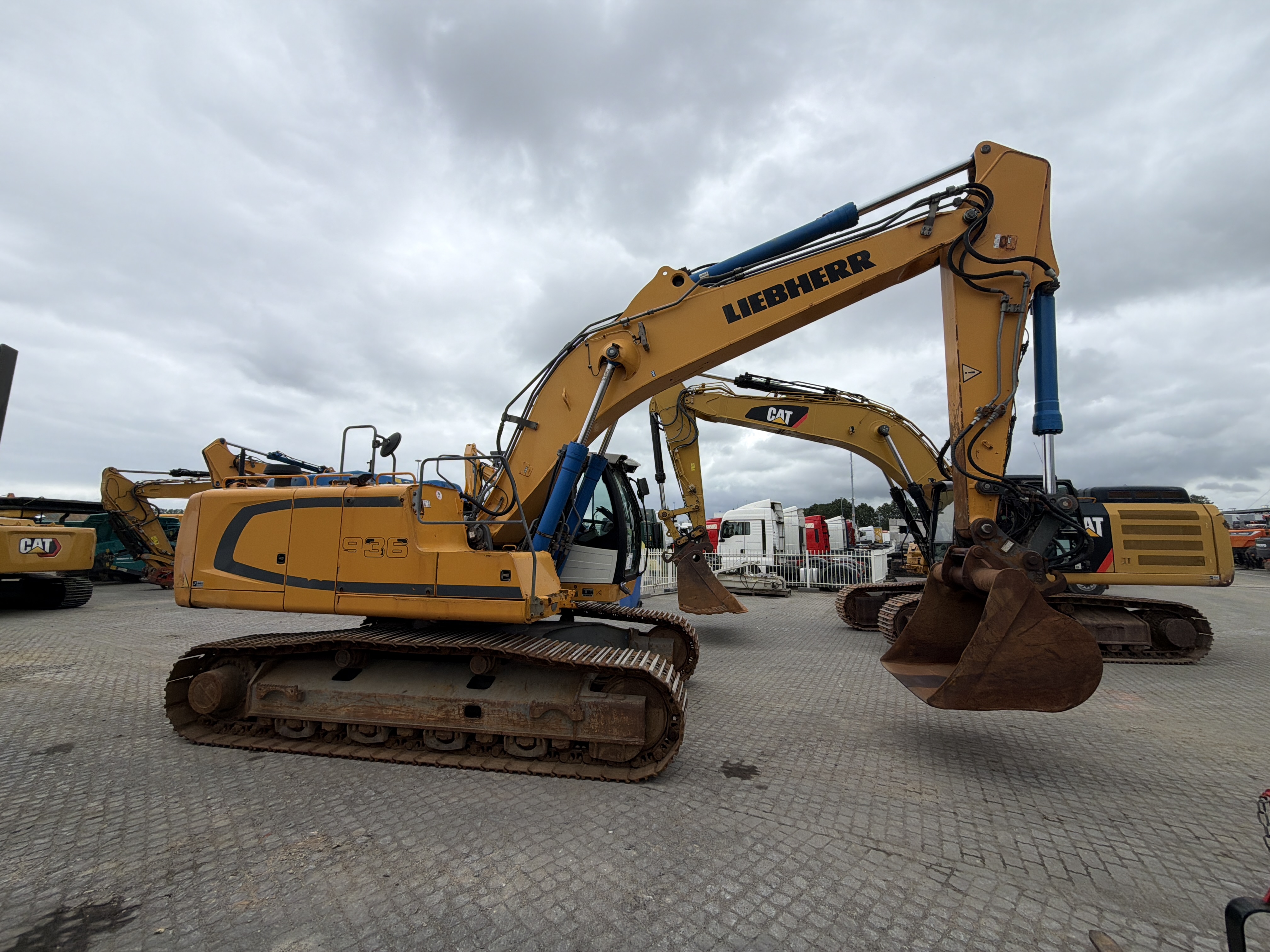 Екскаватор гусеничный |Liebherr R936 LC  | 2016 рік | 