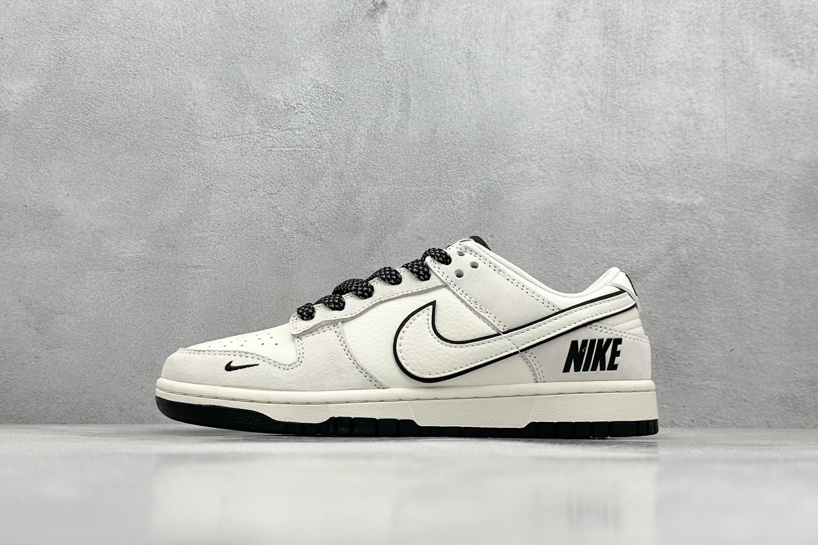 Nike SB Dunk Low BB7518-023