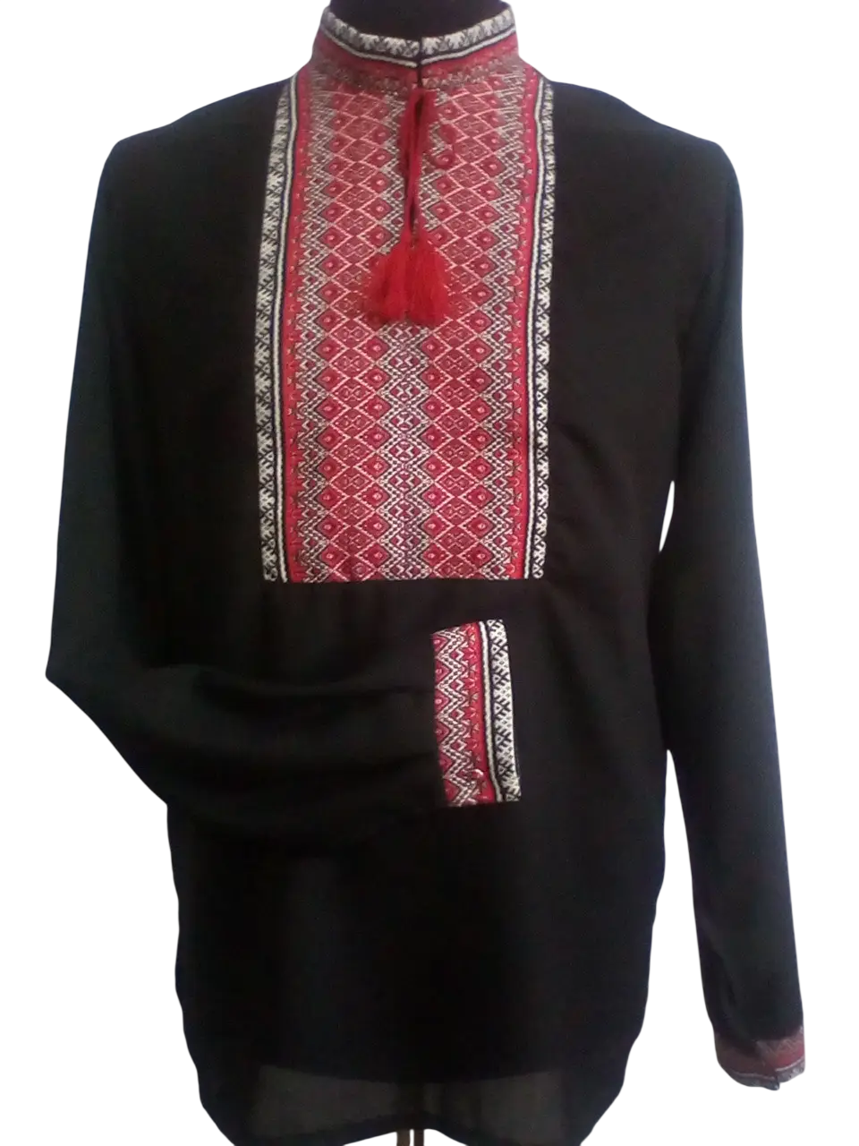 Чоловіча чорна сорочка з орнаментом