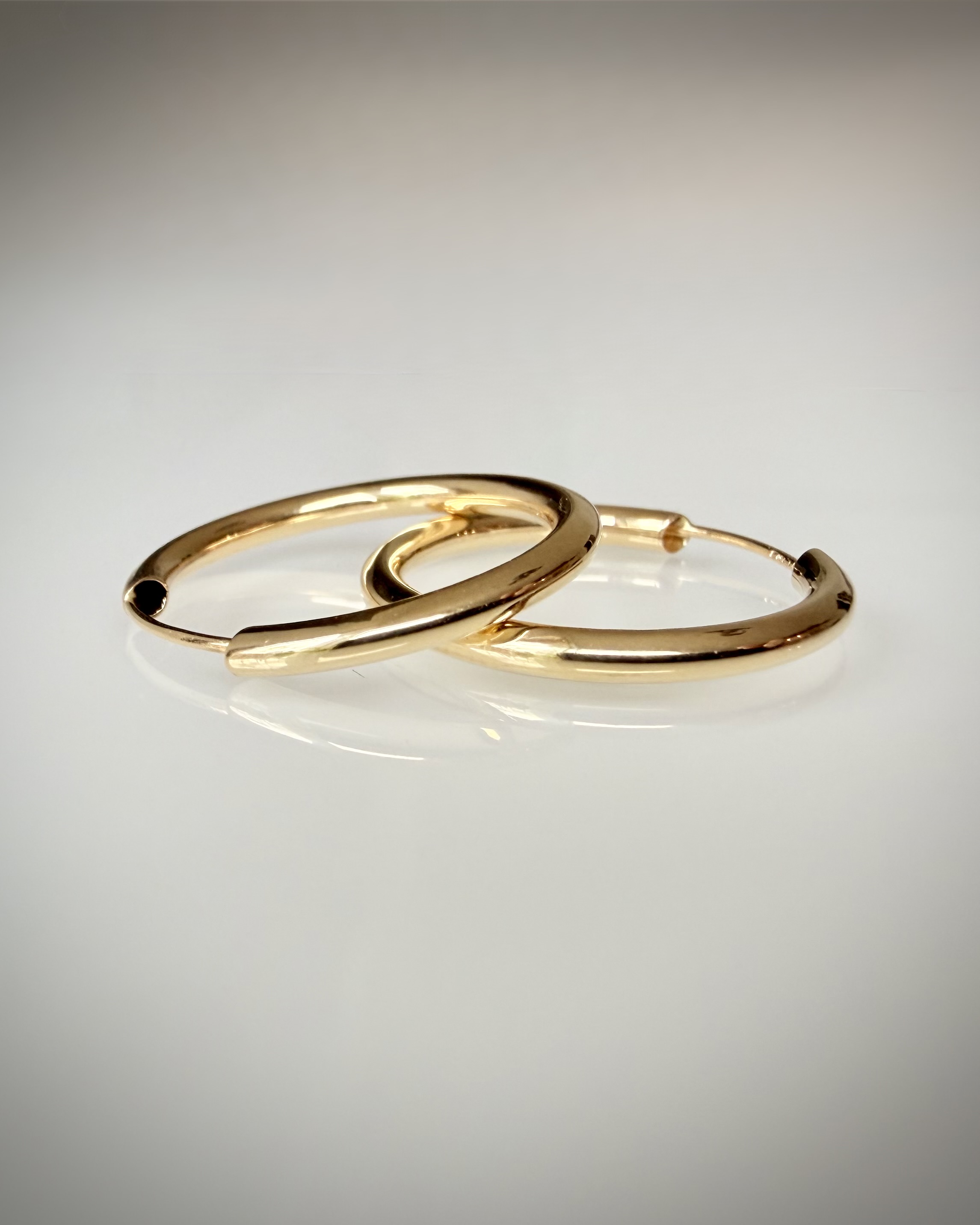 18k kultaiset rengaskorvakorut 20 mm