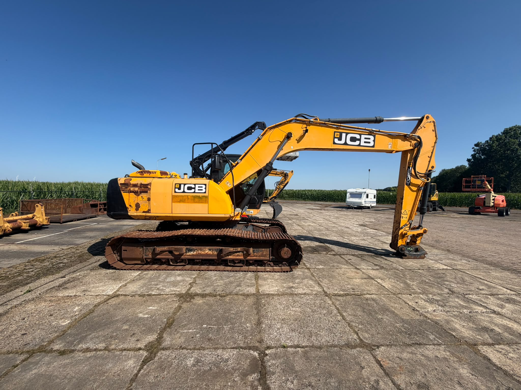 Екскаватор гусеничний| JCB JS 200LC | 2015 рік | 