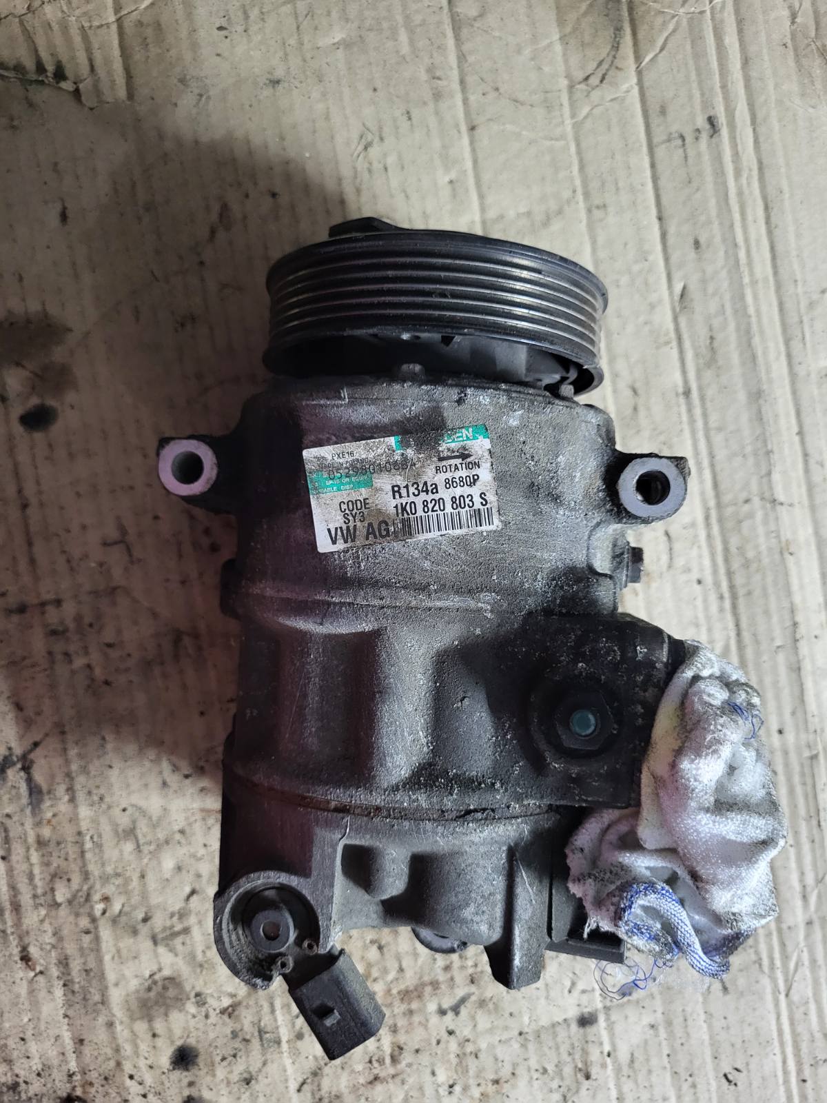 Компрессор конденціонера Passat B6 2.0 BMP