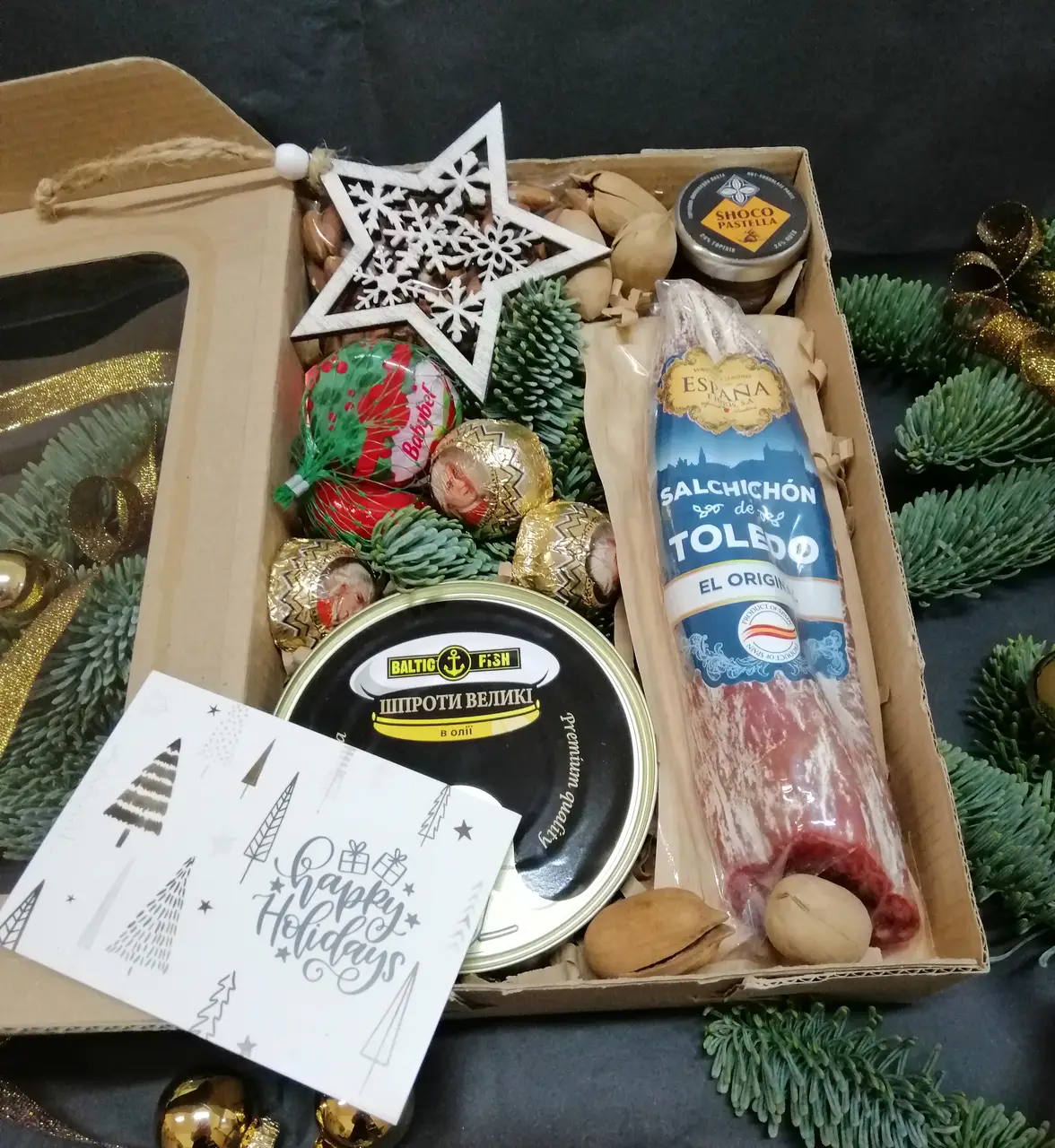 Новогодний бокс с продуктами - вкусный подарочный набор с колбасой и сыром №1057