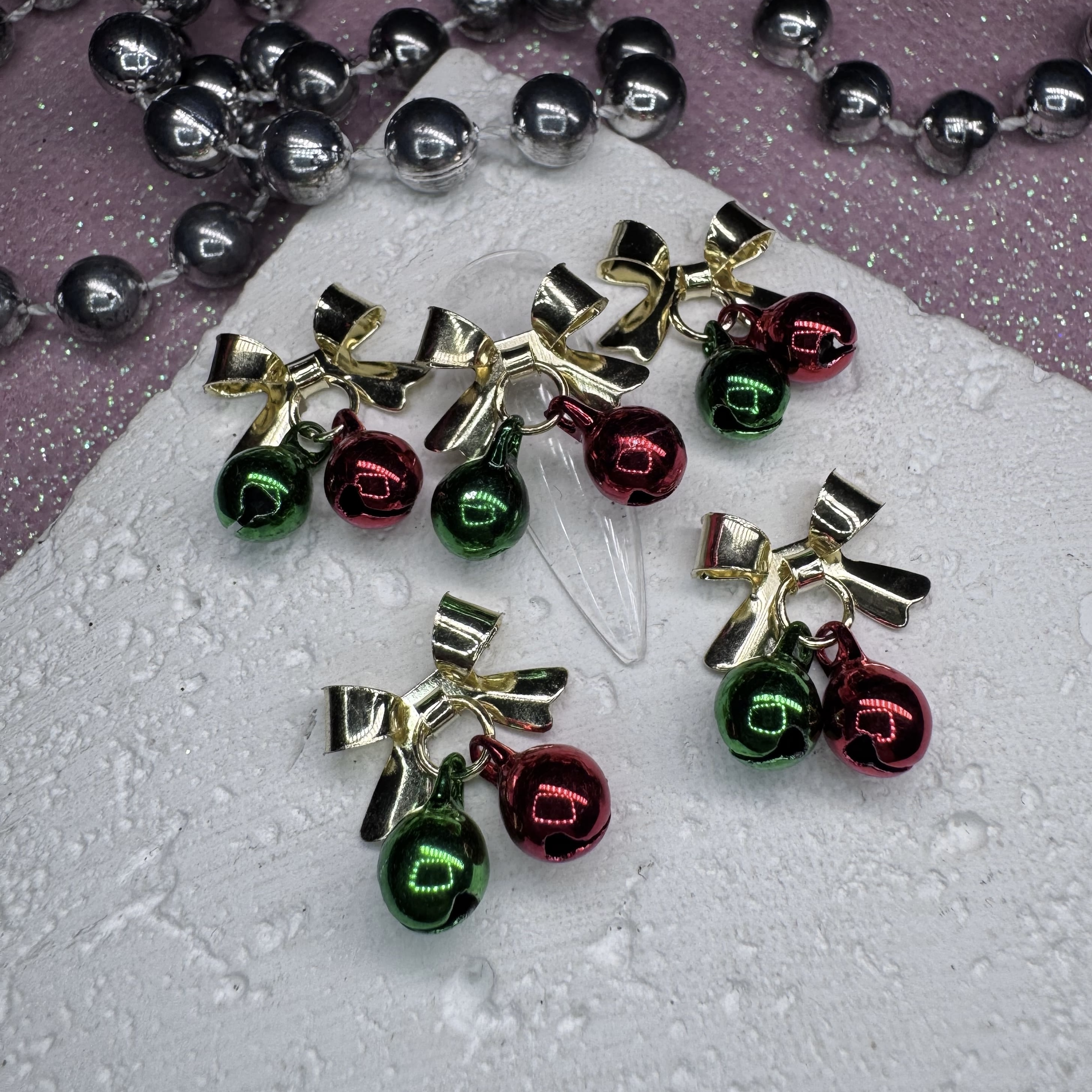 Фігурка для нігтів "Новорічний золотий бантик з дзвіночками"