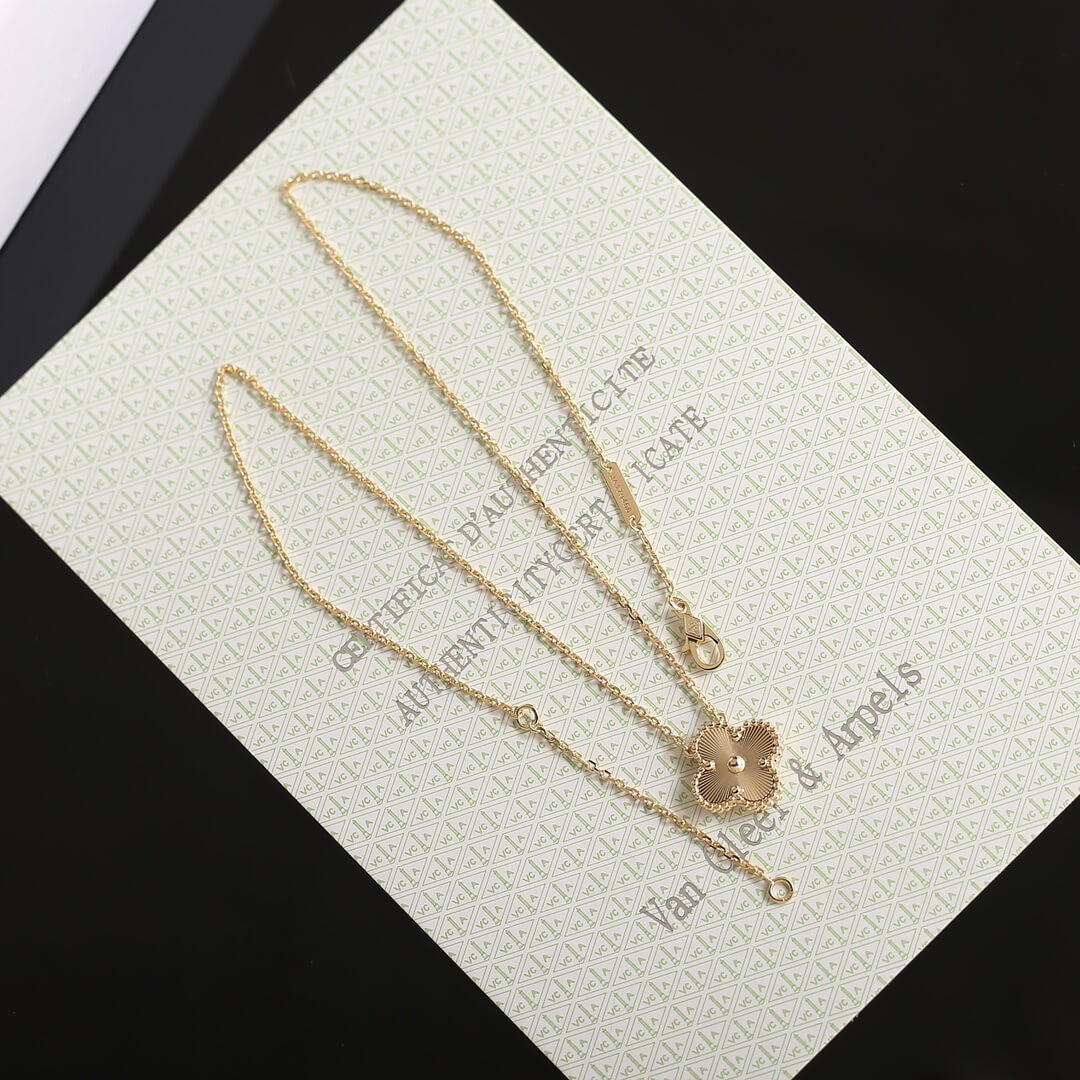 Van Cleef&Arpels підвіска золота