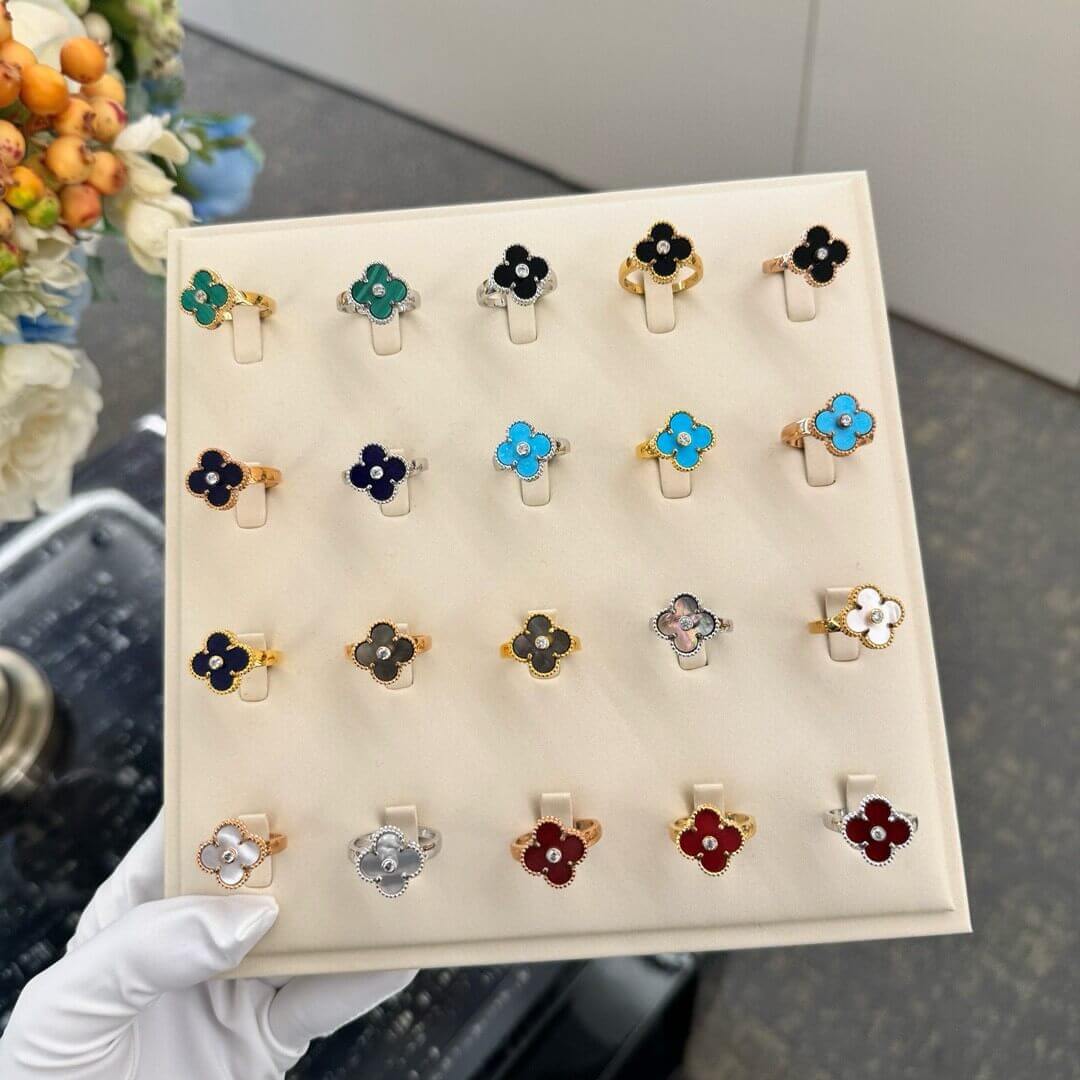 Van Cleef&Arpels каблучка золота