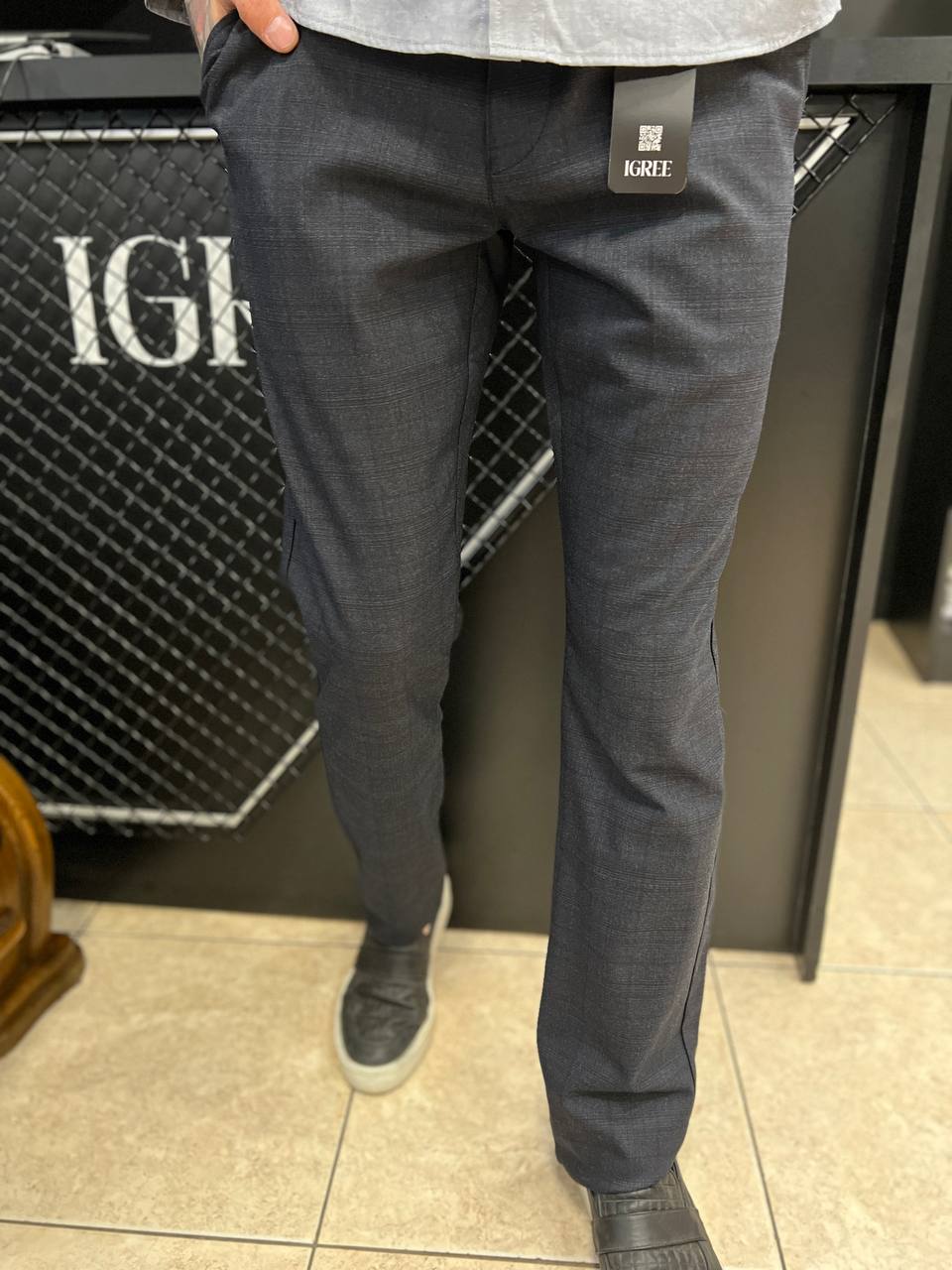 Класичні чоловічі брюки прямого крою