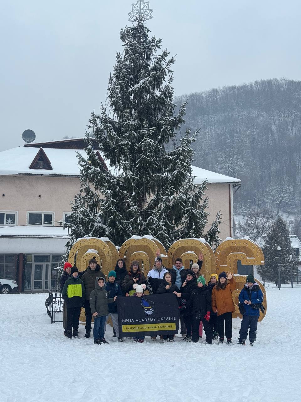 Зимній табір в Карпатах