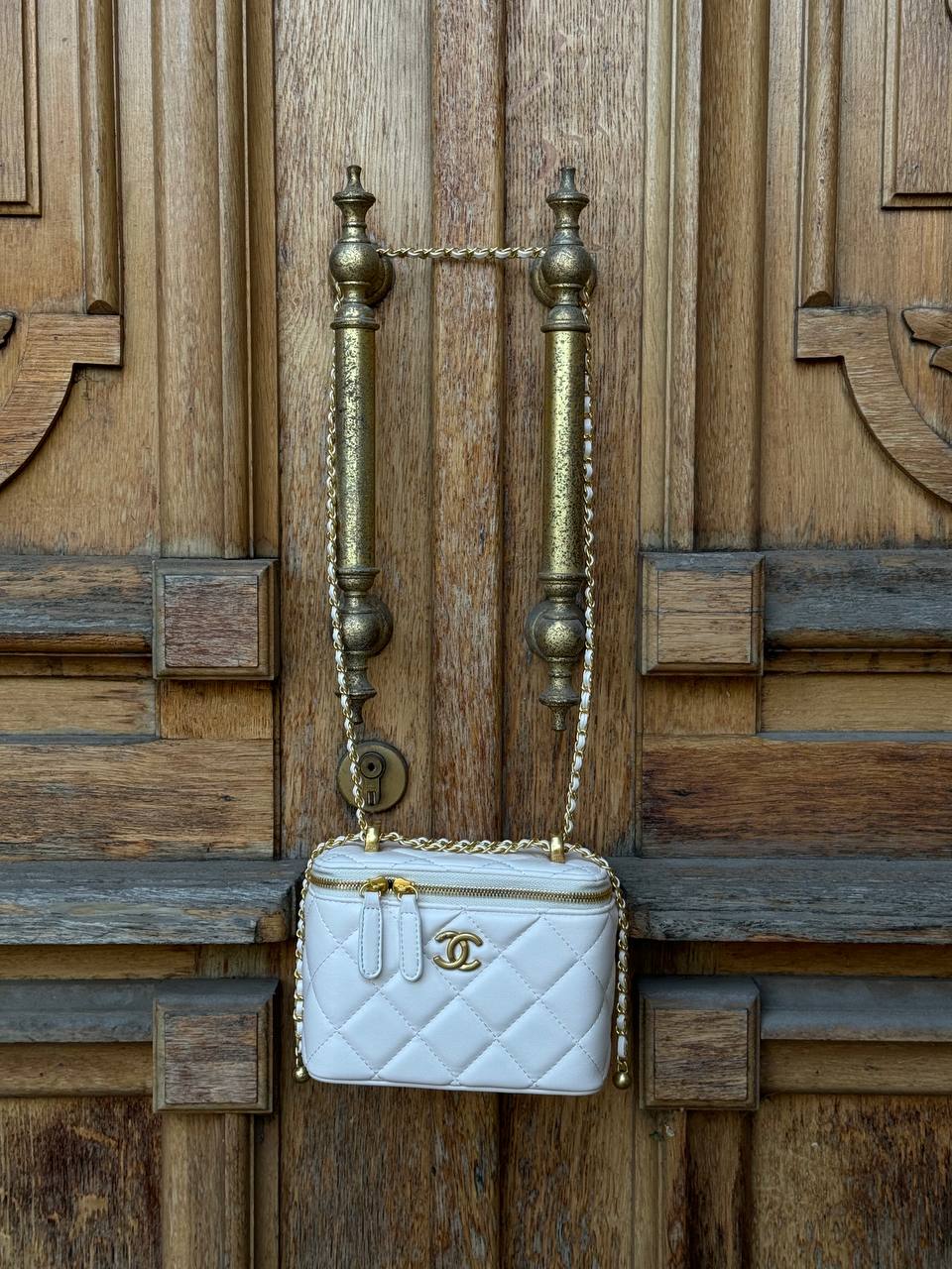 Chanel Classic Beige Lambskin Pearl Crush Vanity Bag (Без ручки)