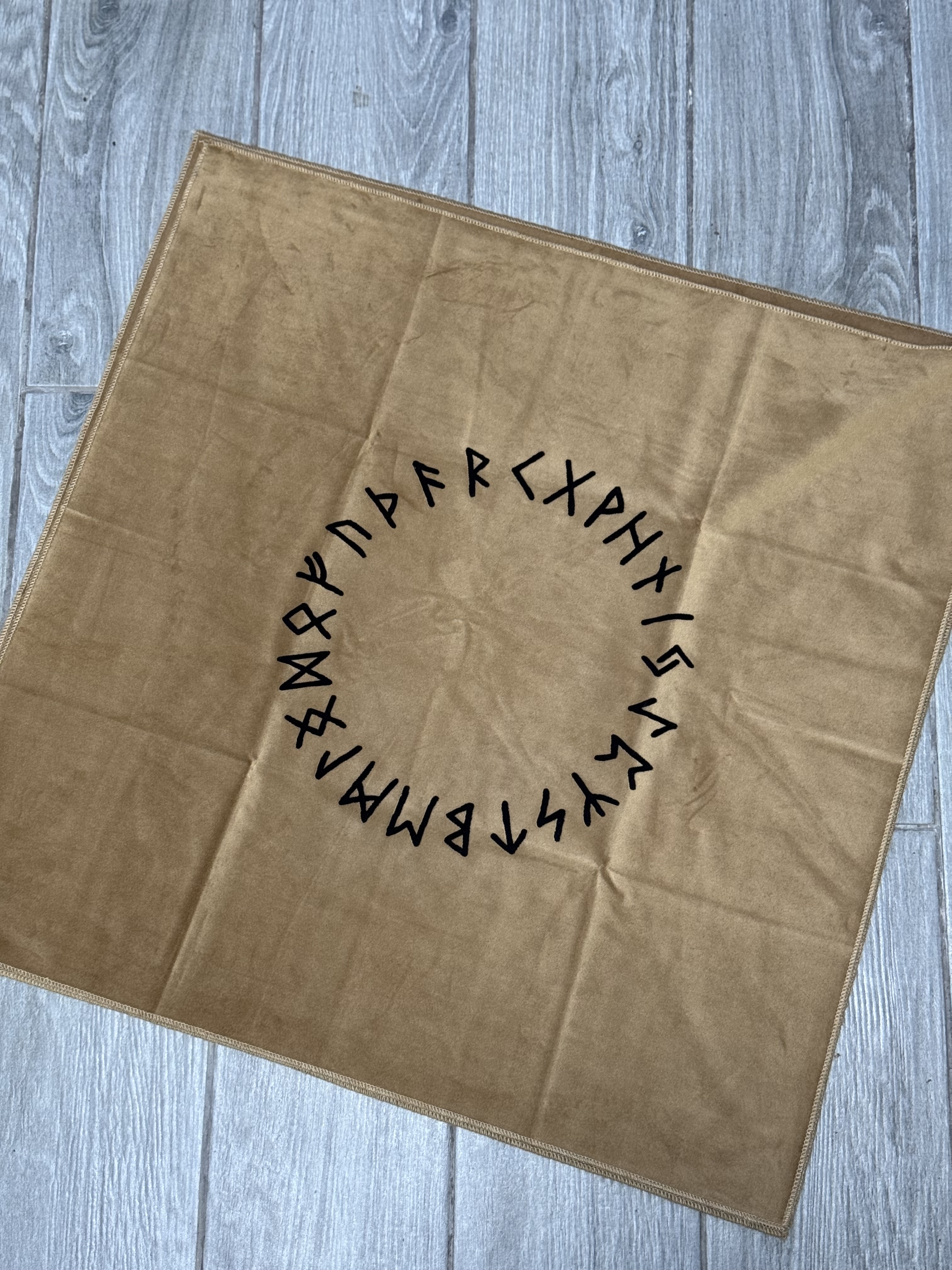 Скатертина 58х58 см