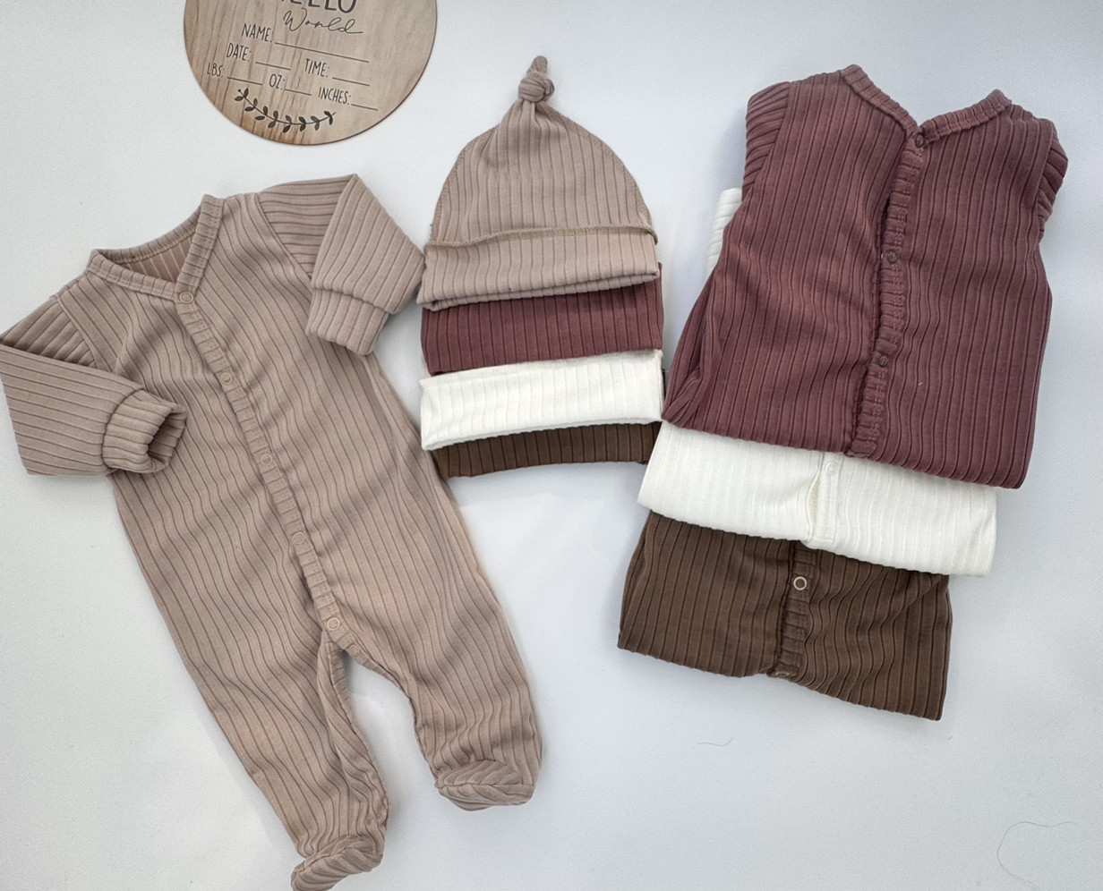 Комплект для новонародженого : чоловічок + шапочка-вузлик