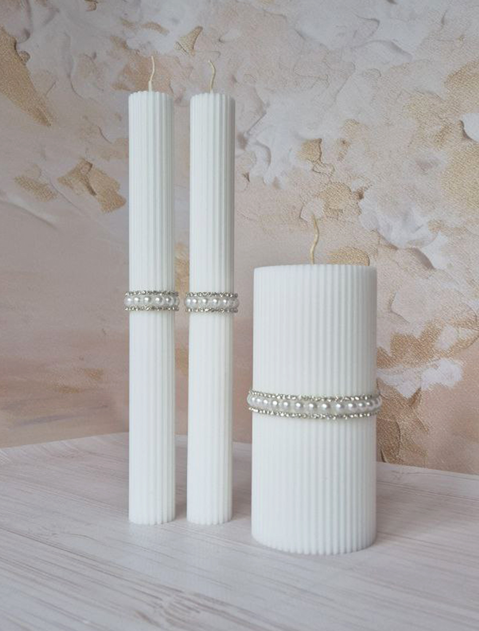 Сімейне вогнище з перлинами та стразами