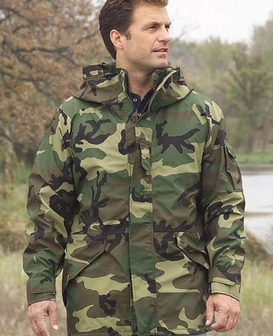 Оригінальна мембранна вітро-вологозахисна армійська парка Армії США "ECWCS GEN I LEVEL 6 GORE-TEX COLD WEATHER WOODLAND".