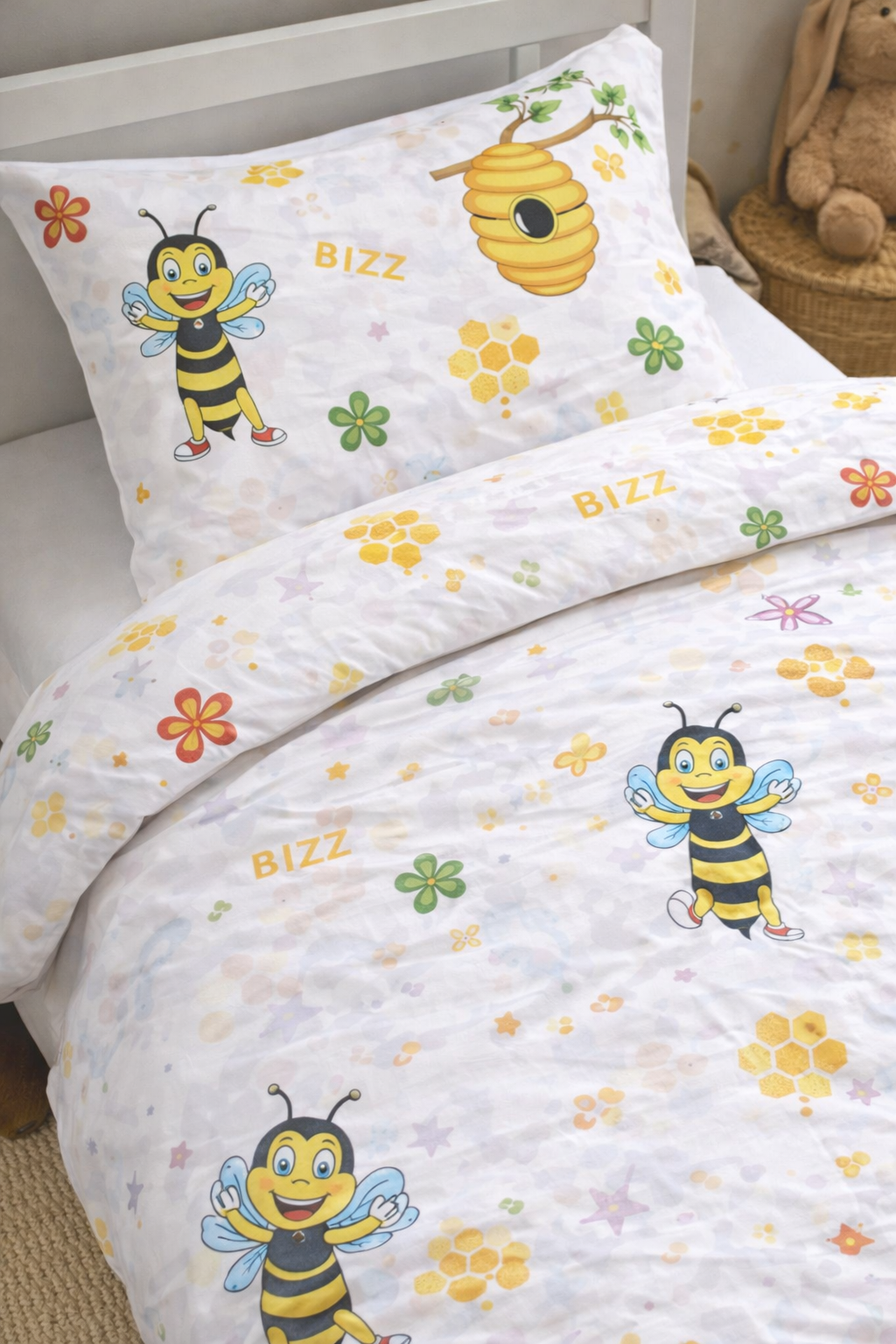 Постільна білизна для дівчаток ранфорс прінт  "Бджілки  на білому"