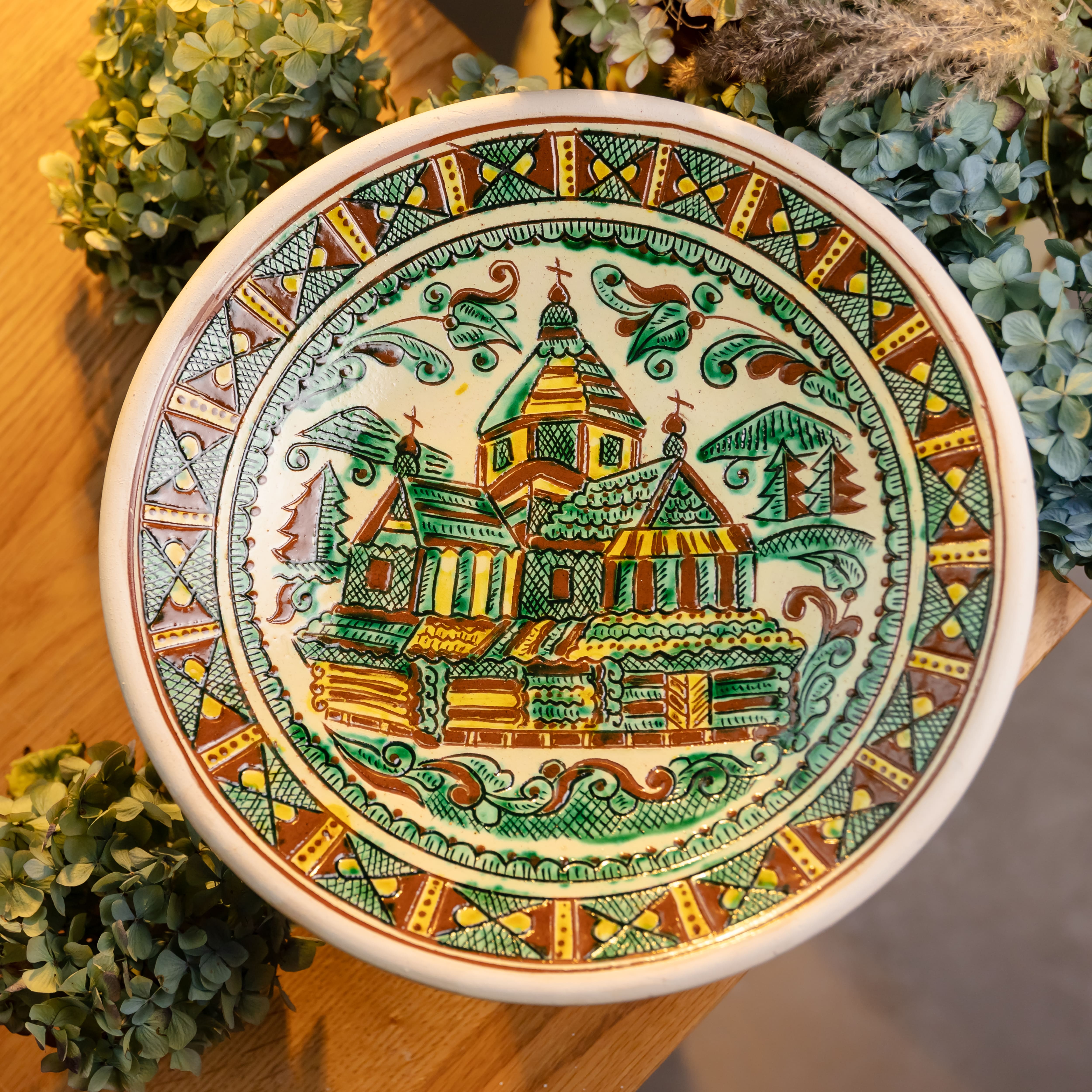 Таріль на стіну 