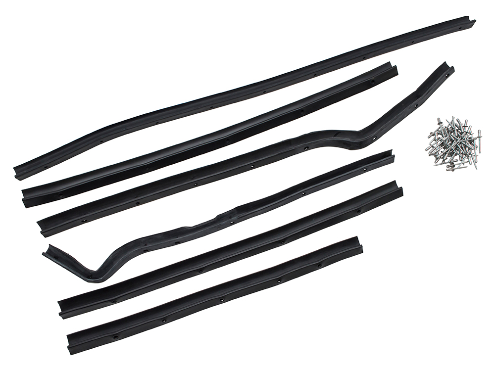FRONT LHS DOOR SEAL KIT