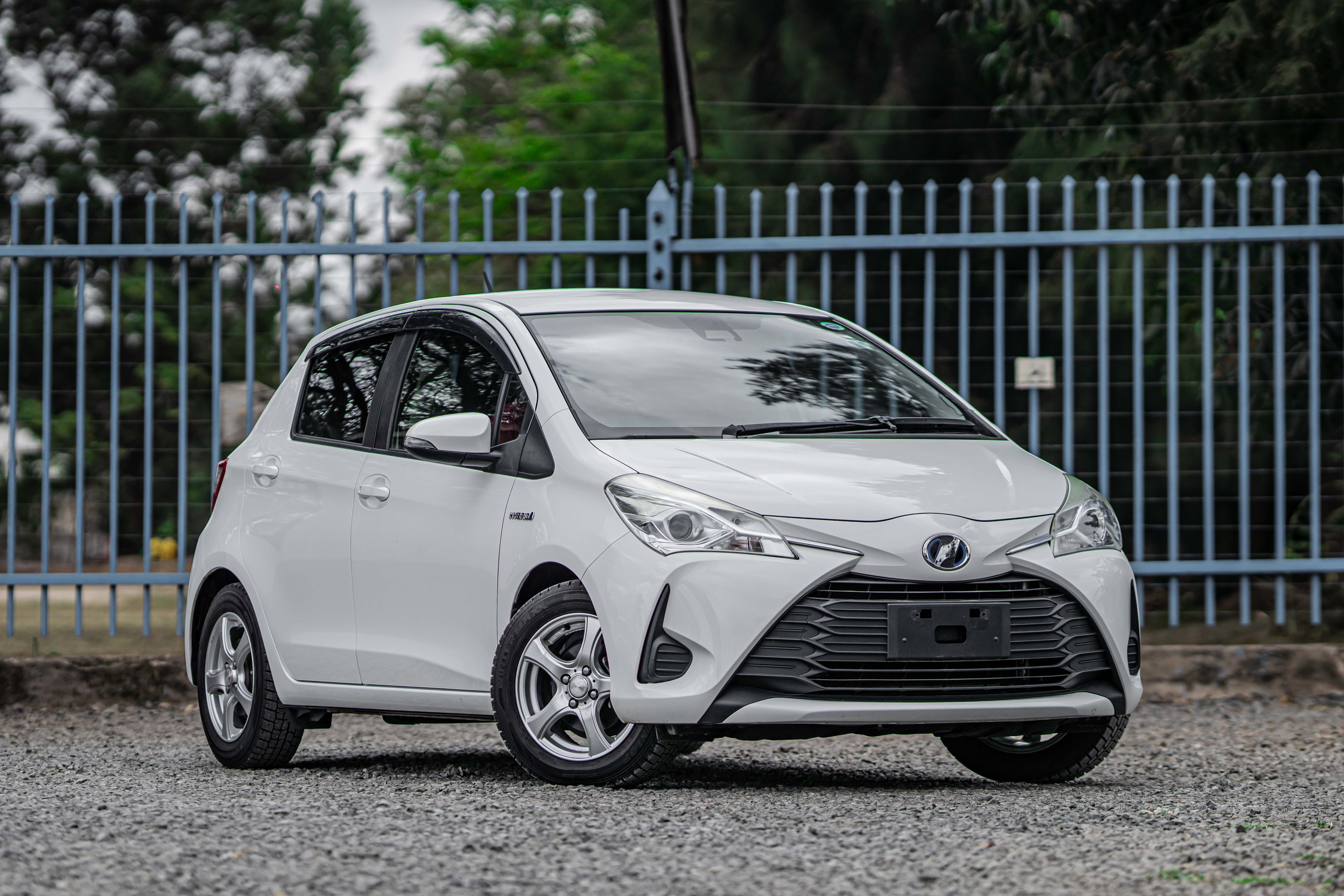 TOYOTA VITZ