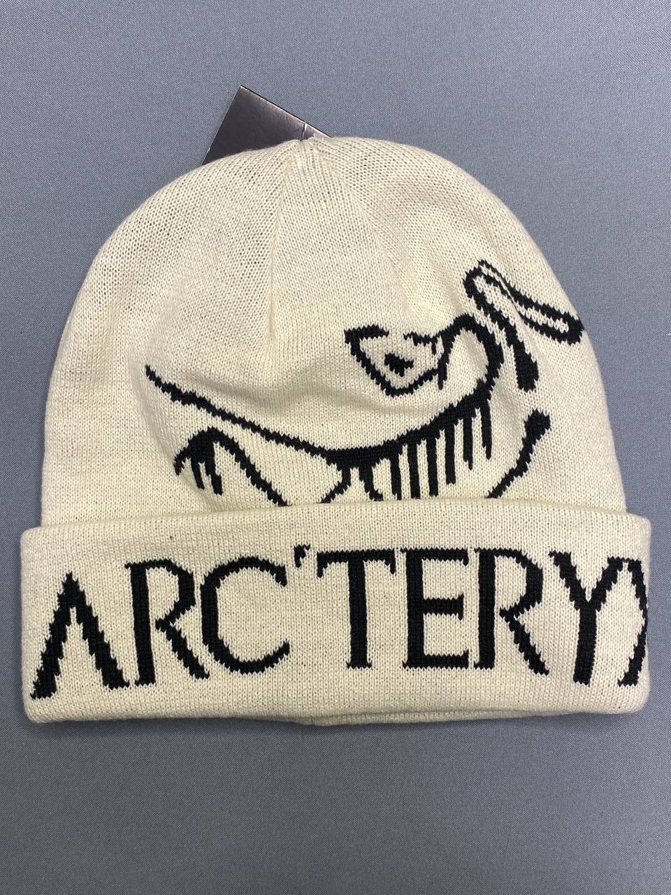 шапка Arcteryx