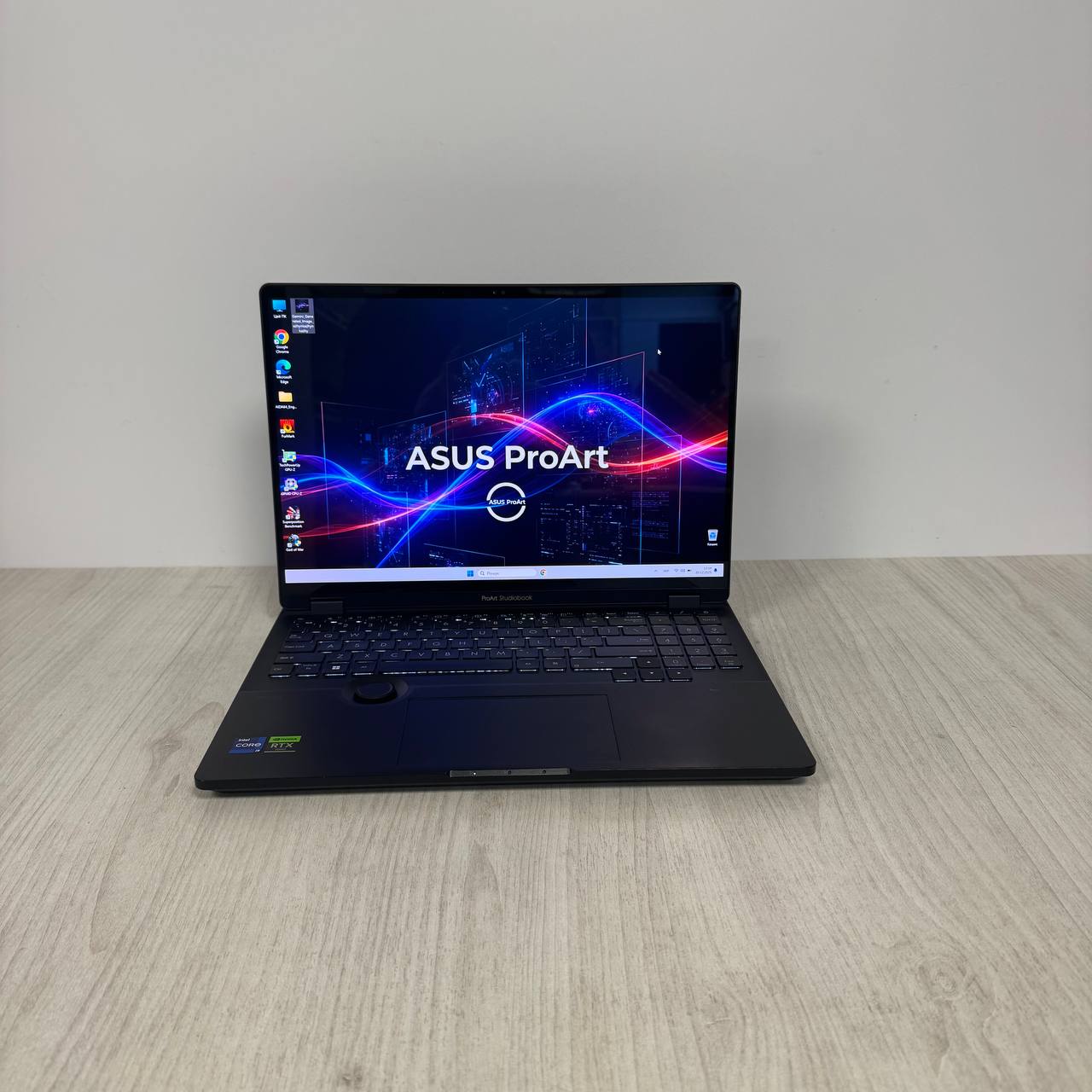 Asus ProArt Studiobook 16 OLED W7604J3D