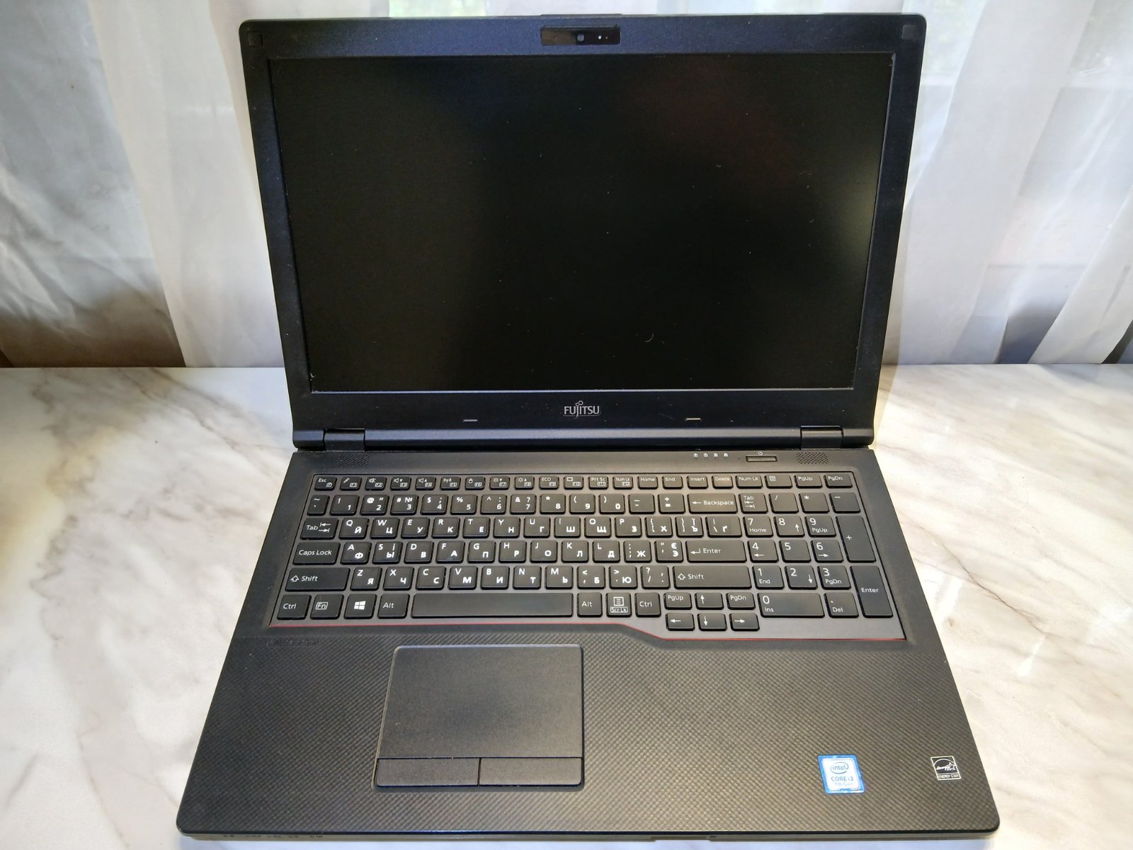 Ноутбук Fujitsu Lifebook E557