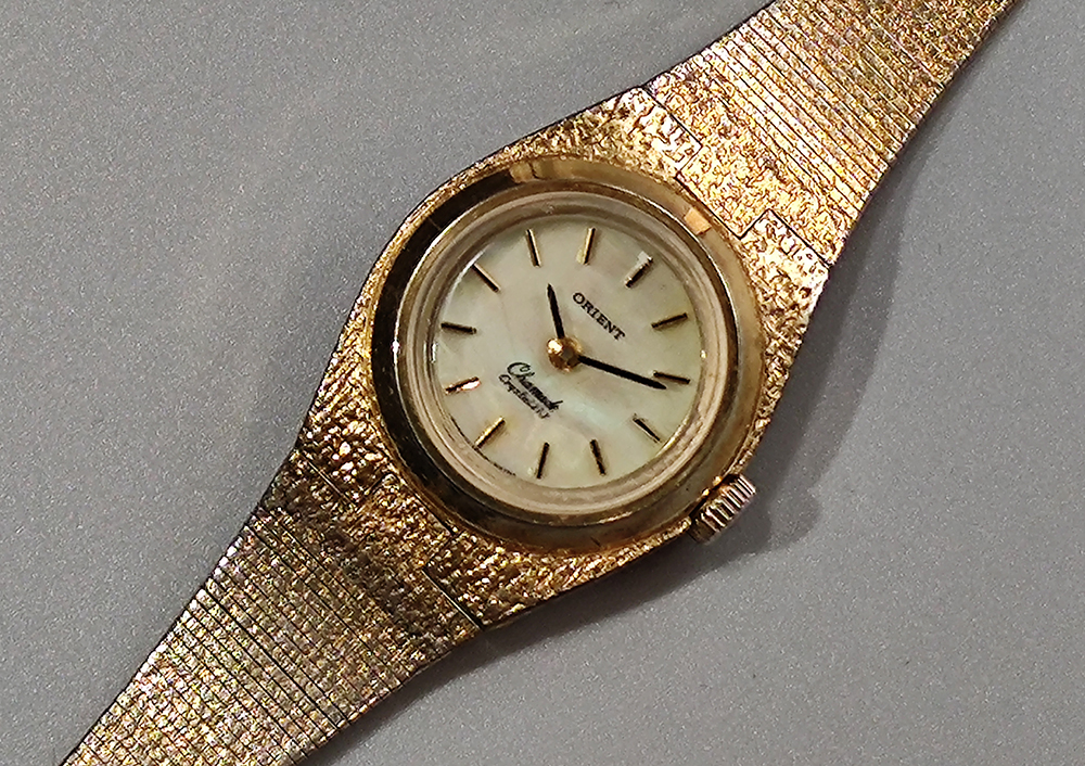 Orient women's mechanical wristwatch - Charmade Crystal. Made in Japan.