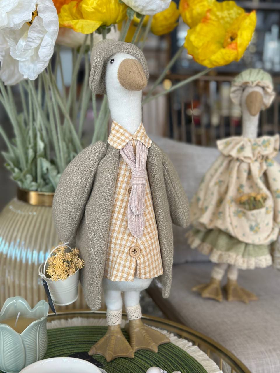 Декоративна фігура Гусак з квітами