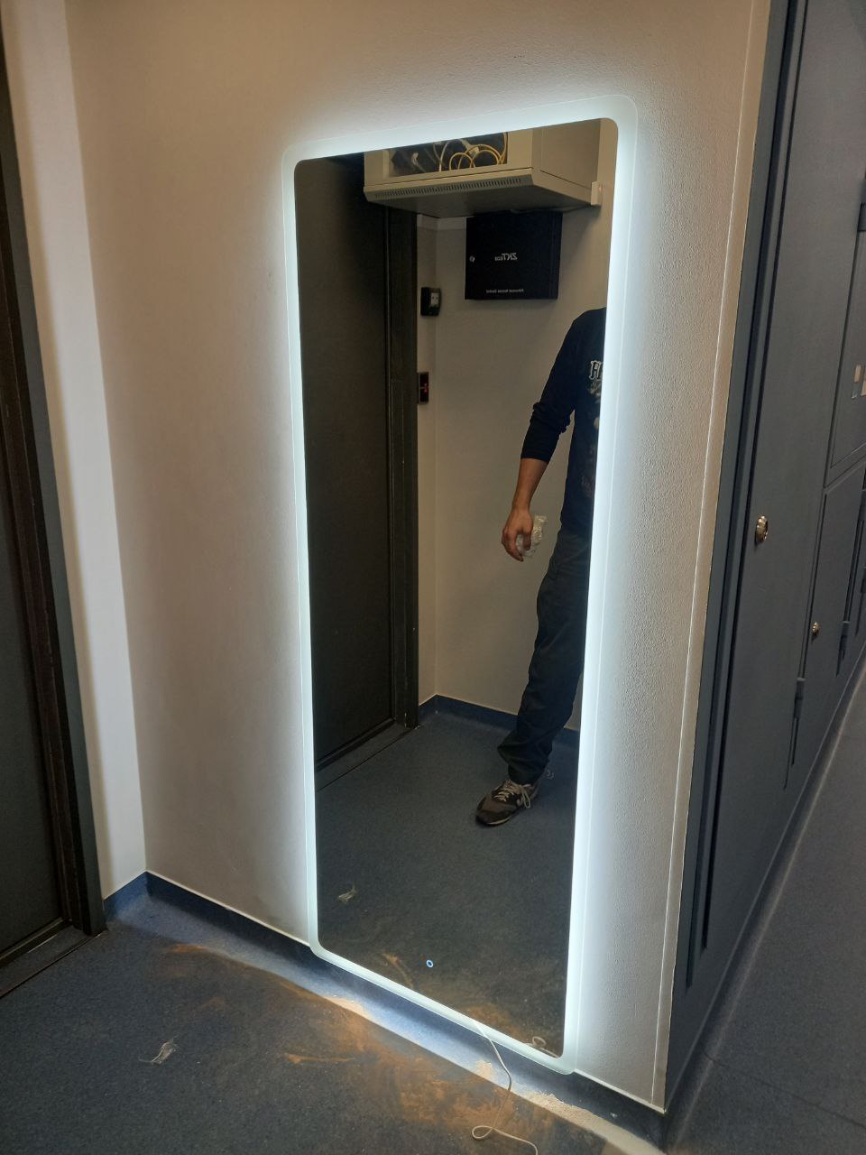 Дзеркало з LED підсвіткою "Phantom plus long"