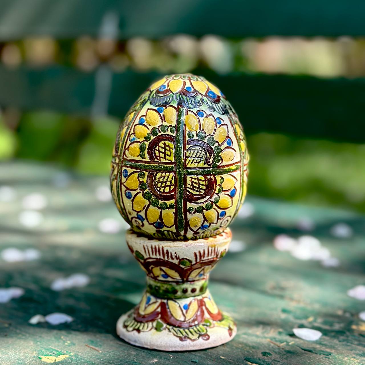 Декоративне яйце на підставці "Сонях"