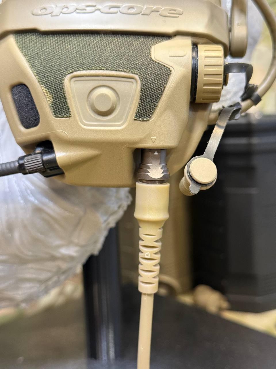 Якісний змінний кабель підключення до PTT для навушників "Ops-Core AMP Connectorized", від бренду "Tac Sky".