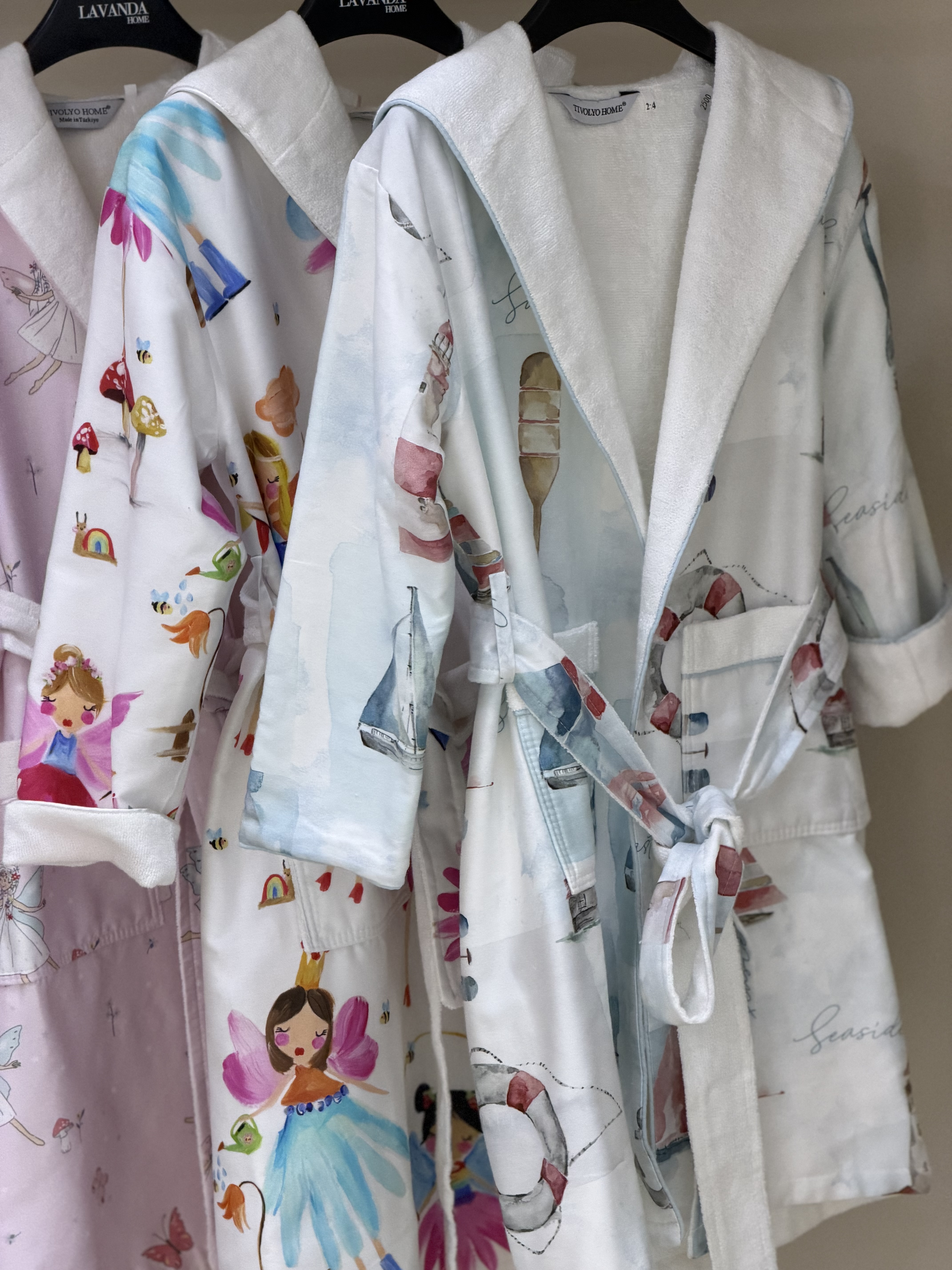 Ніжний дитячий халат з капюшоном Marin від преміум бренду Tivolyo Home