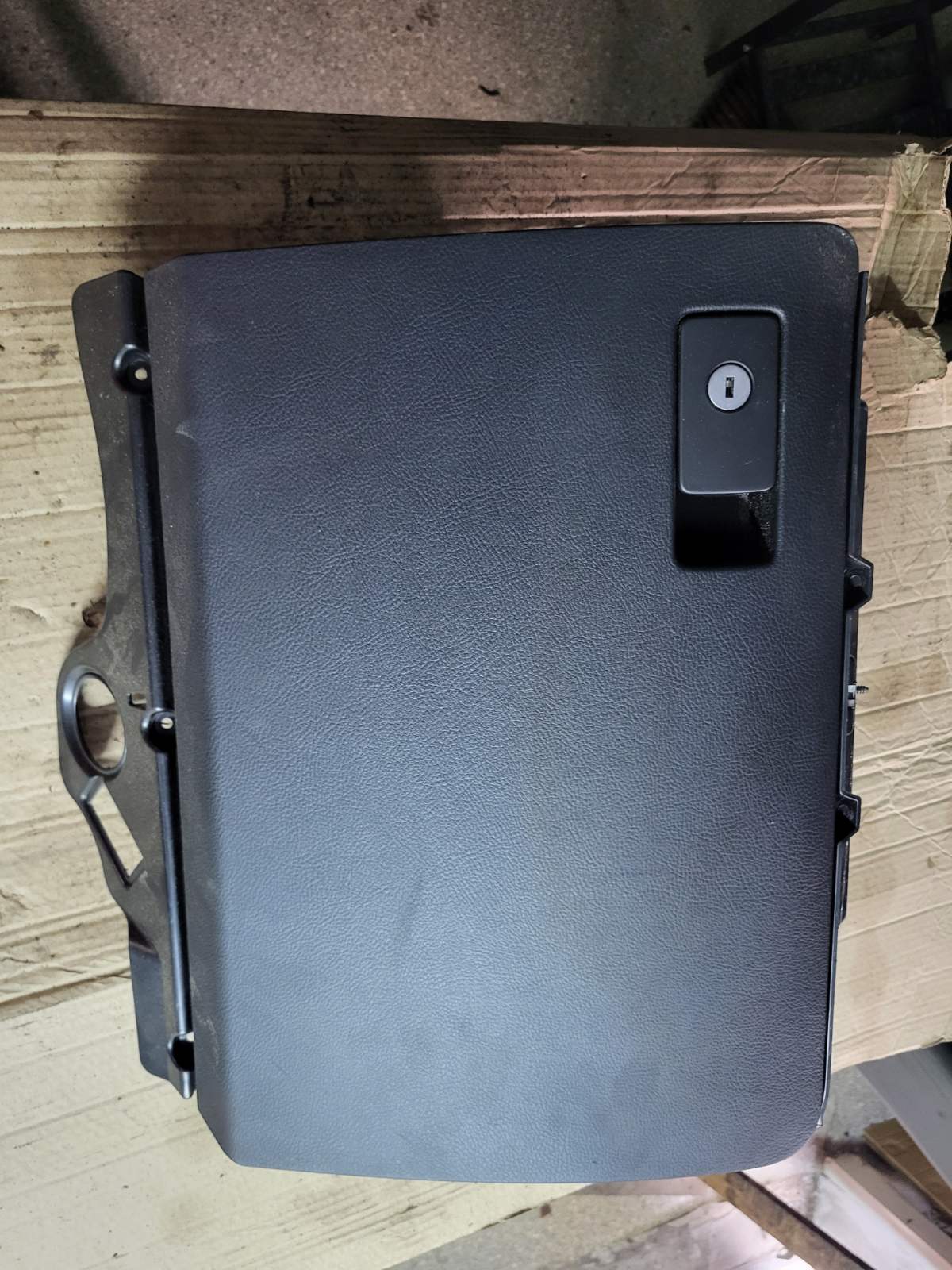 Бардачок з CD Changer Passat B6