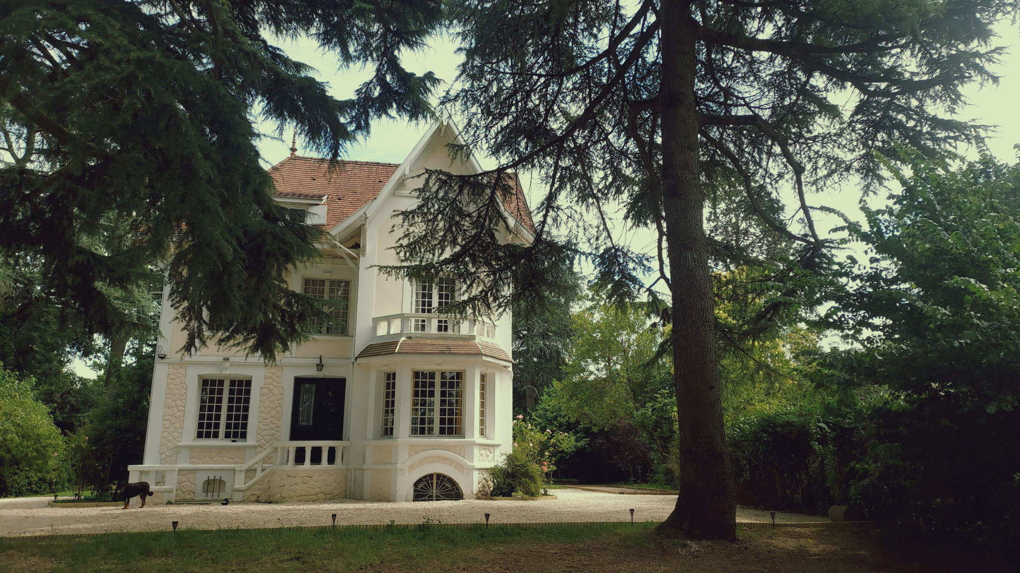 CHARMANTE PROPRIETE avec parc en plein centre de Bergerac