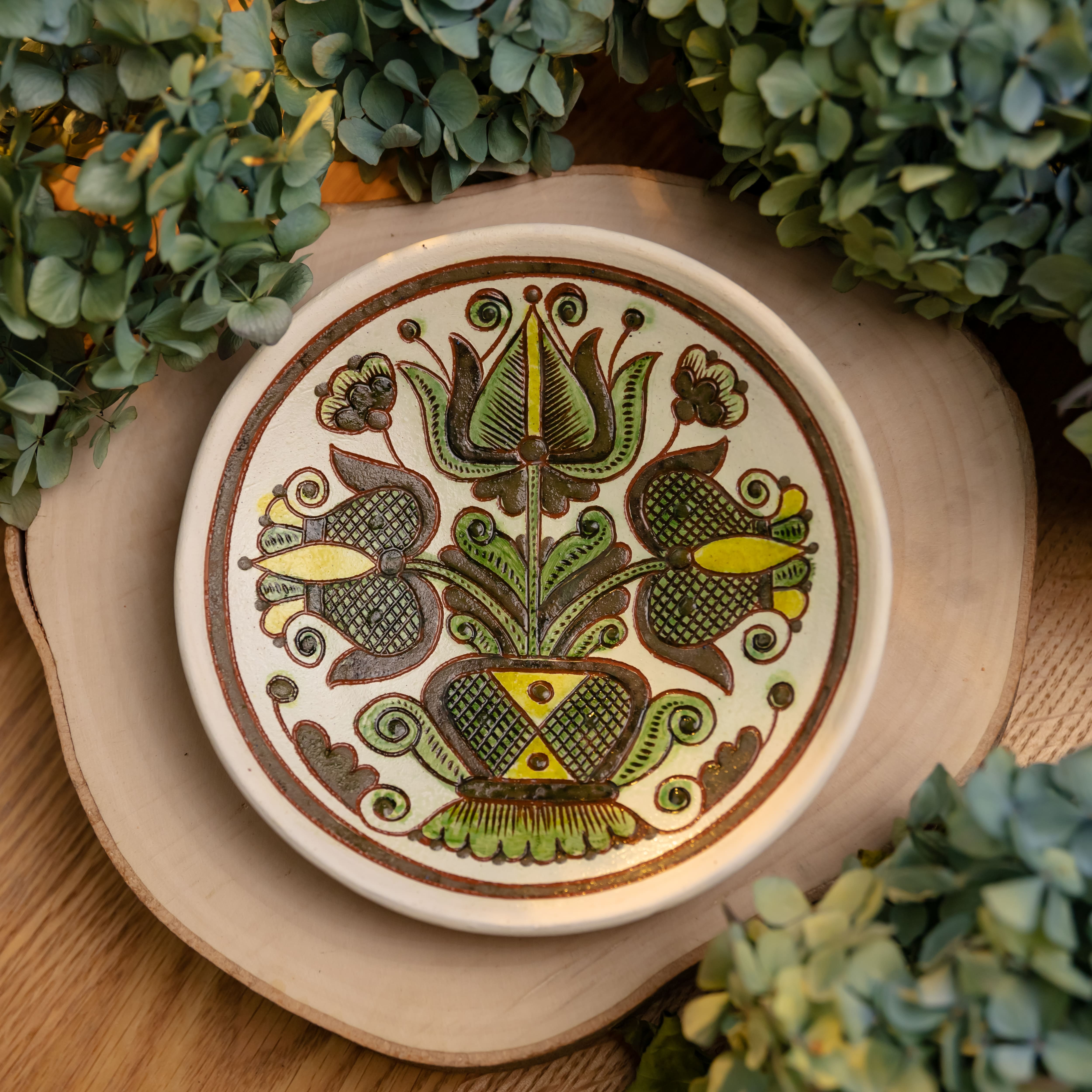 Таріль на стіну 