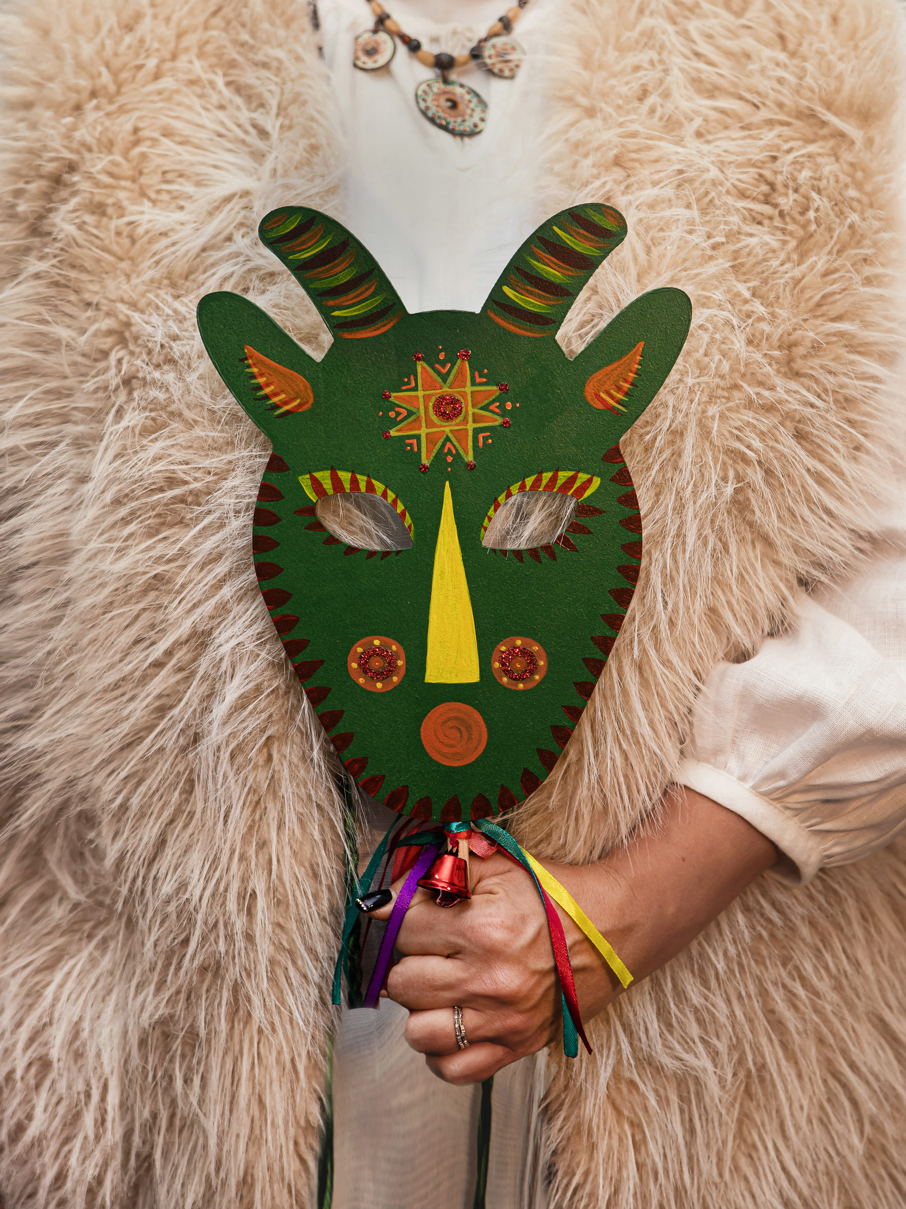 Маска Кози Мальована Зелена