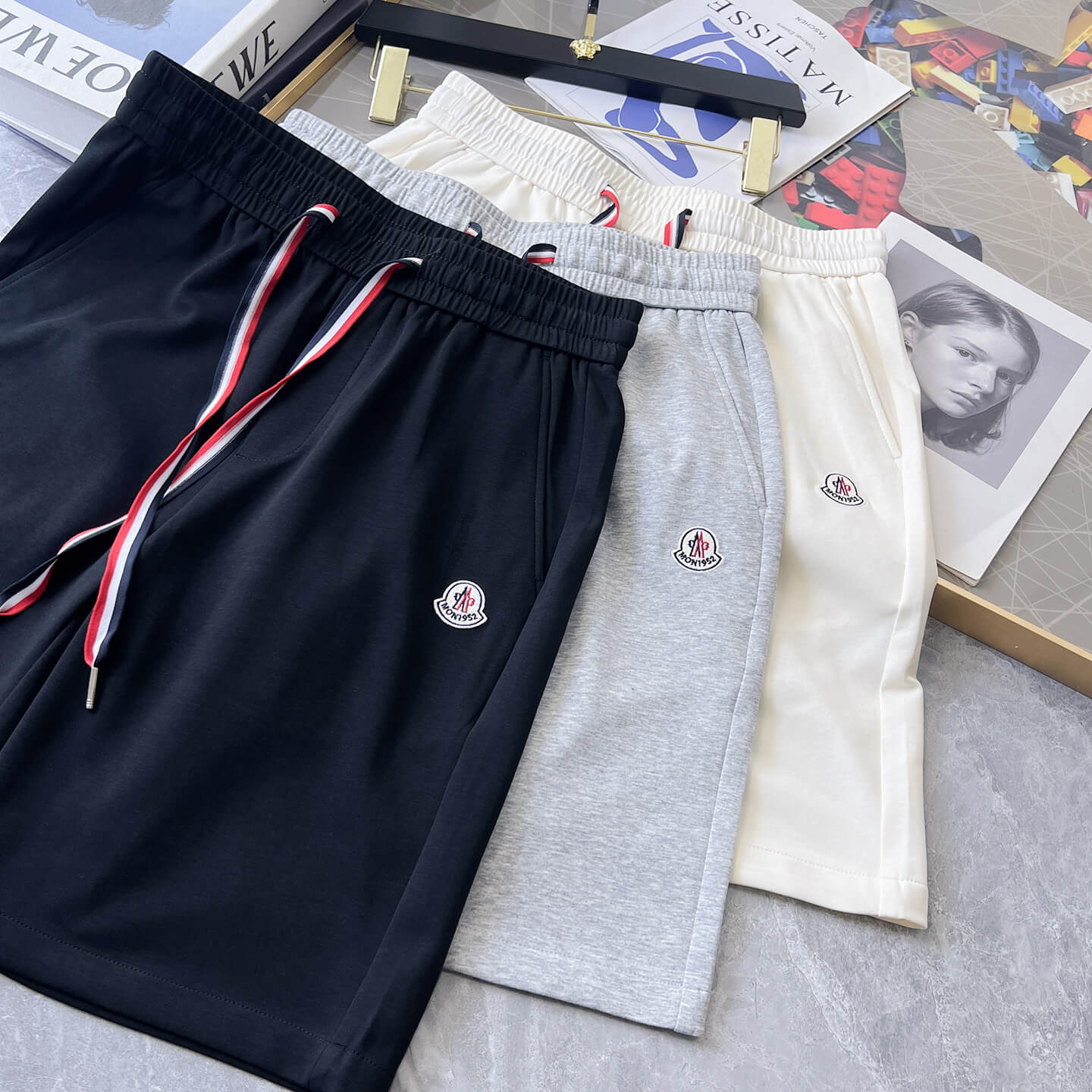 Moncler шорти
