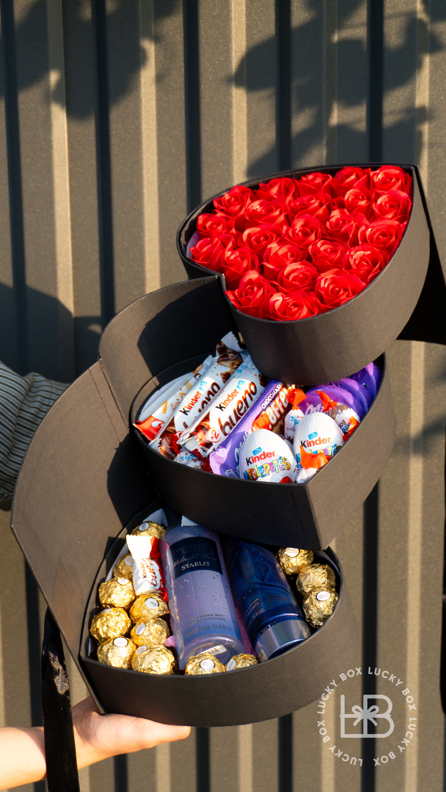 Чудовий бокс 3х ярусне серце з косметикою