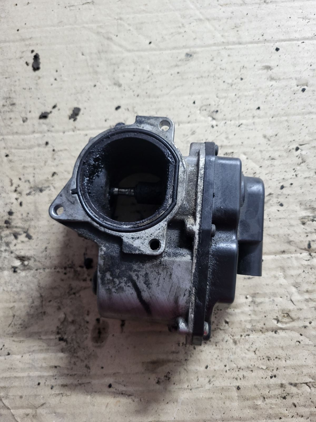 Клапан EGR рециркуляції вихлопних газів Passat B6 CBAB