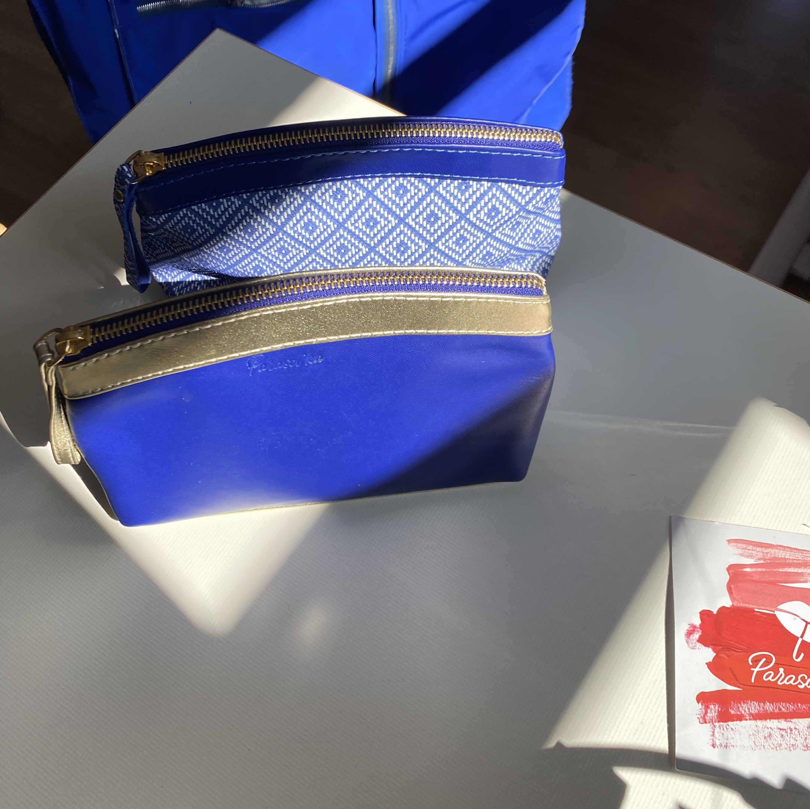 Шкіряна синя косметичка із золотим оздобленням / Leather cosmetic bag Ultramarine Gold