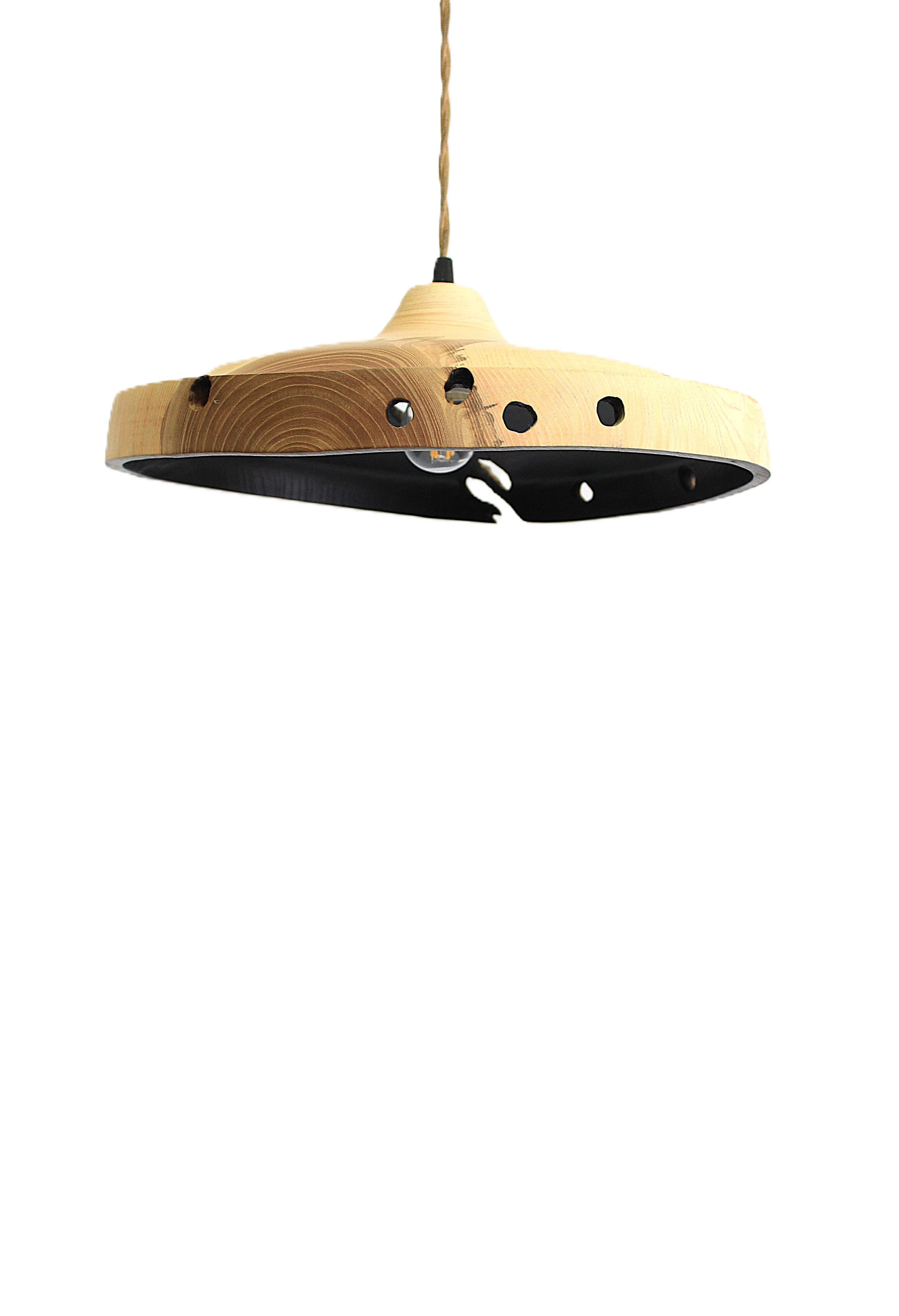 Люстра з ясена