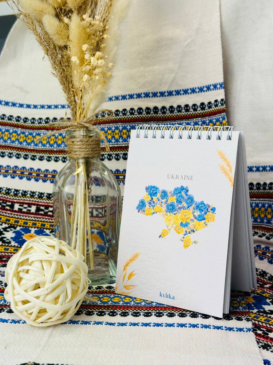 Блокнот А6 "Квіткова мапа України" | Carnet A6 "Carte florale de l’Ukraine"